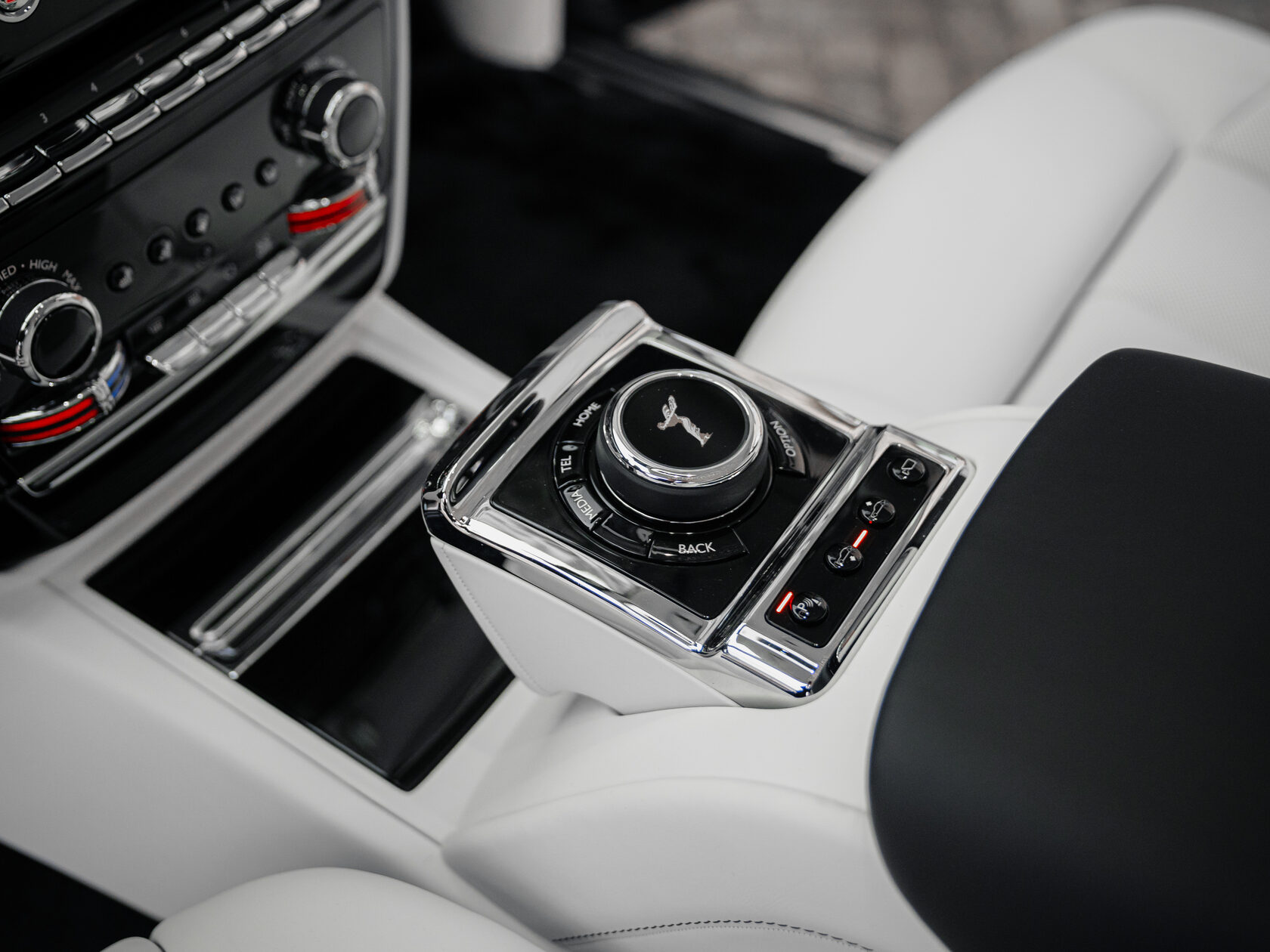 Rolls-Royce Phantom Extended 2025 год <br>Black Diamond 