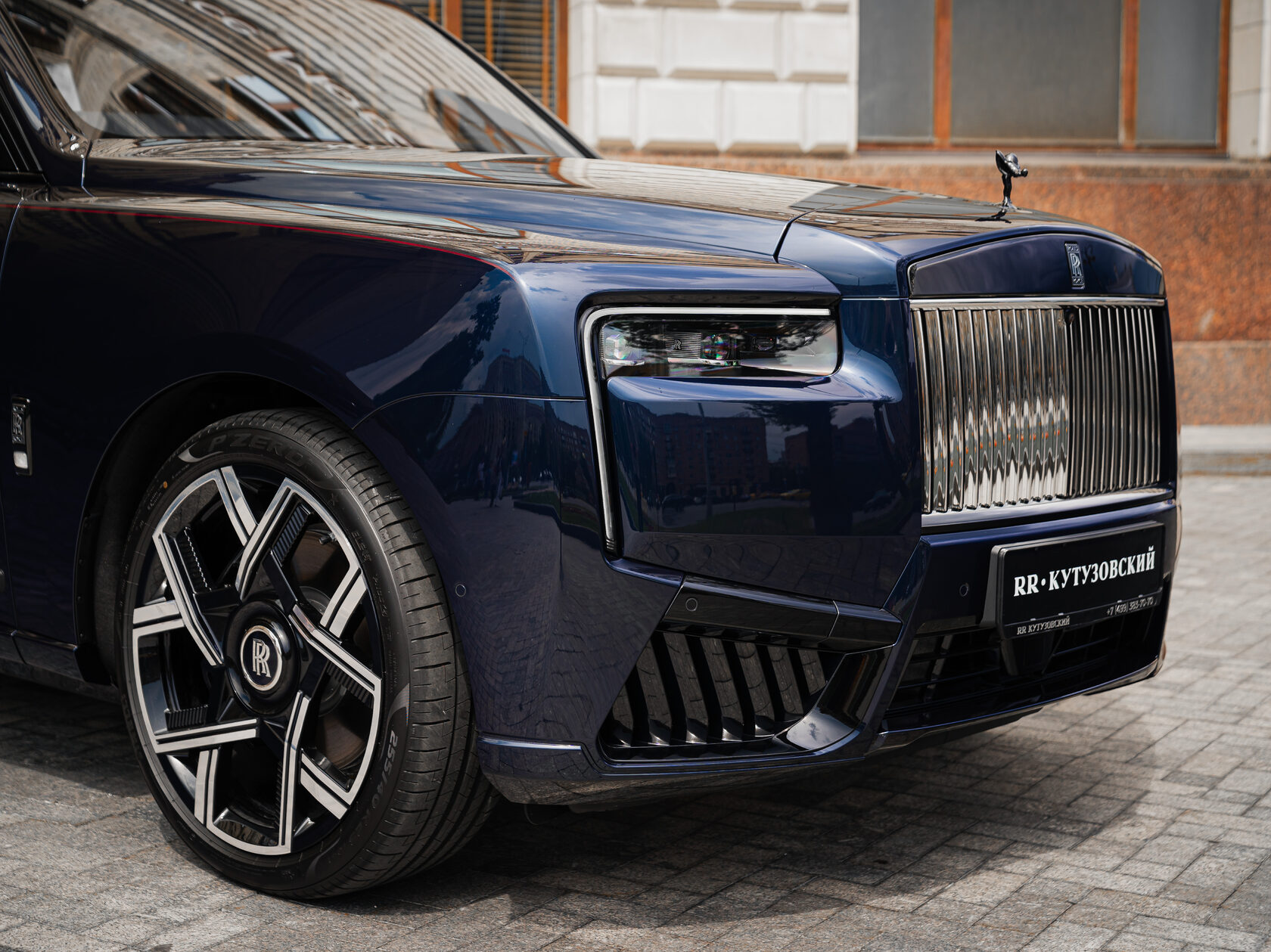 Rolls-Royce Cullinan Black Badge II  <br>Midnight Sapphire