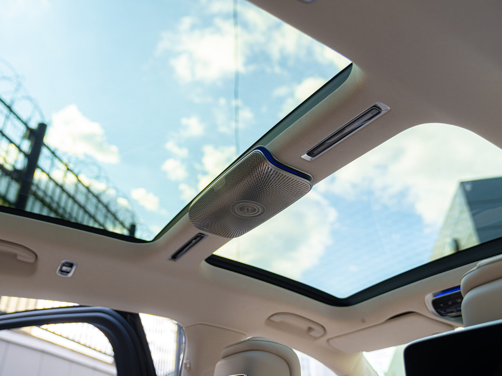 Rolls-Royce Maybach S 580 II  <br>черный обсидиан с покрытием металлик 