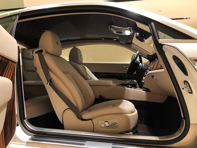 Rolls-Royce Wraith 2015 год <br>English White 