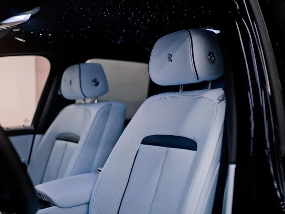 Rolls-Royce Cullinan Black Badge I  <br>Не указано