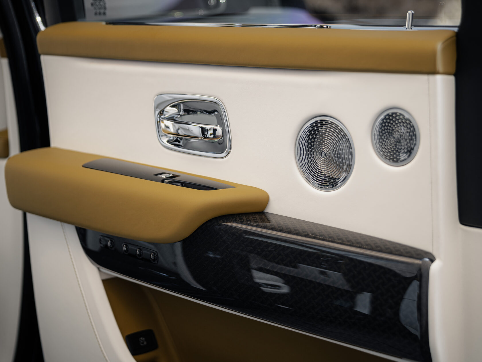 Rolls-Royce Cullinan Black Badge II  <br>Black Diamond