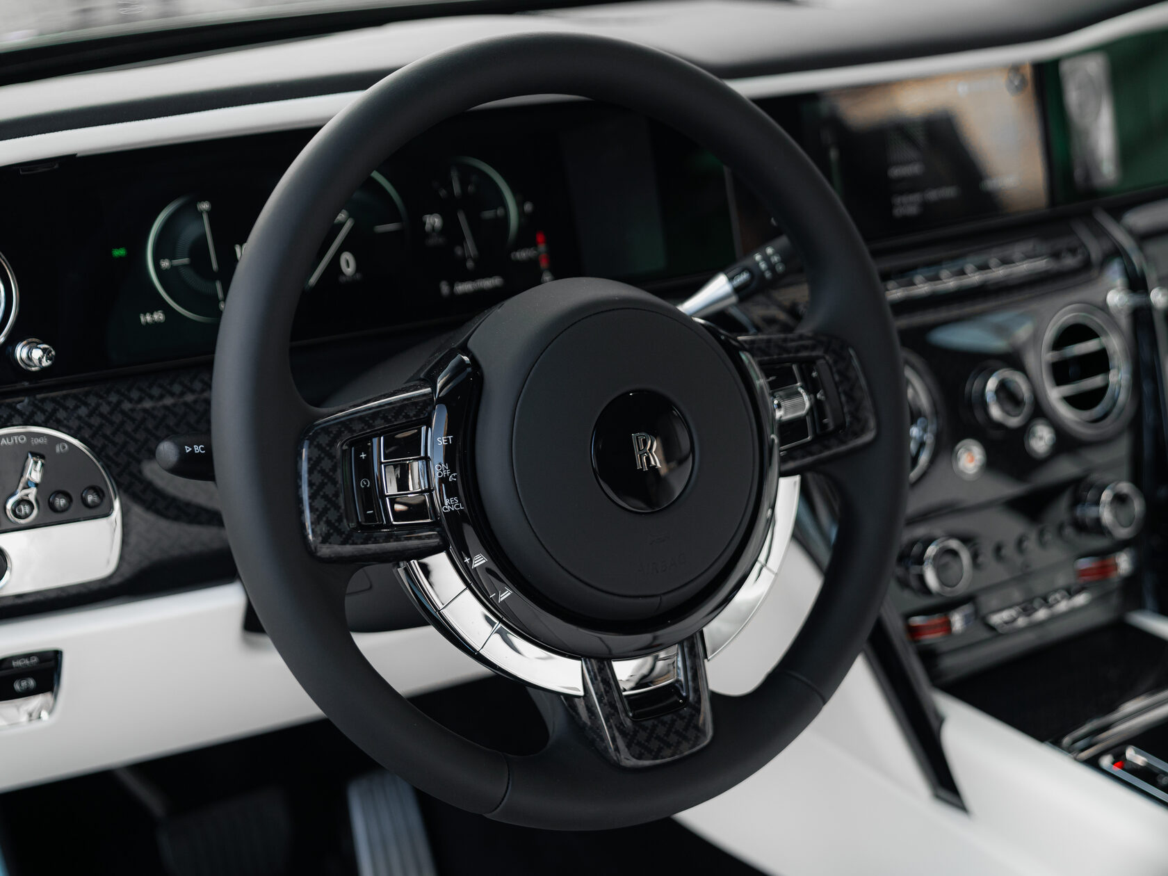 Rolls-Royce Cullinan Black Badge II 2025 год <br>Черный 