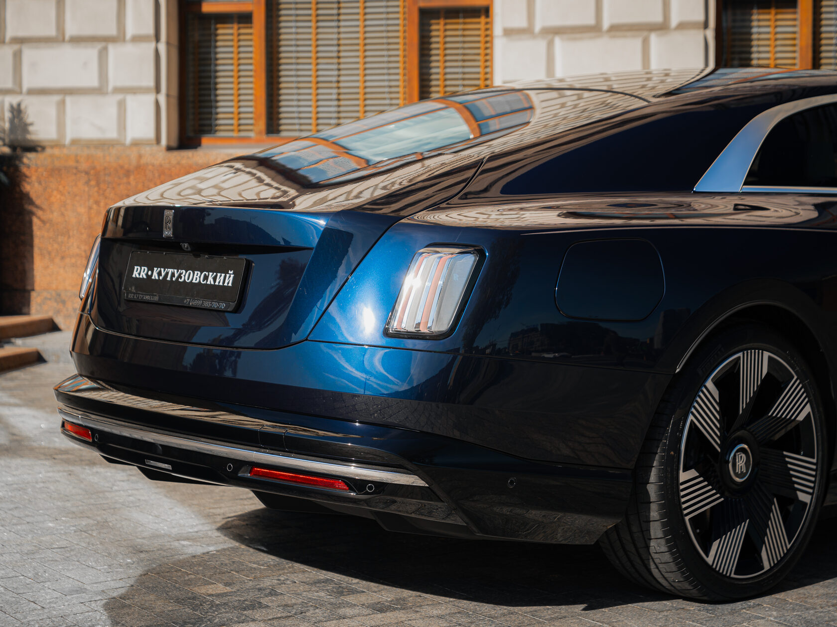 Rolls-Royce Spectre 2024 год <br>Midnight Sapphire 