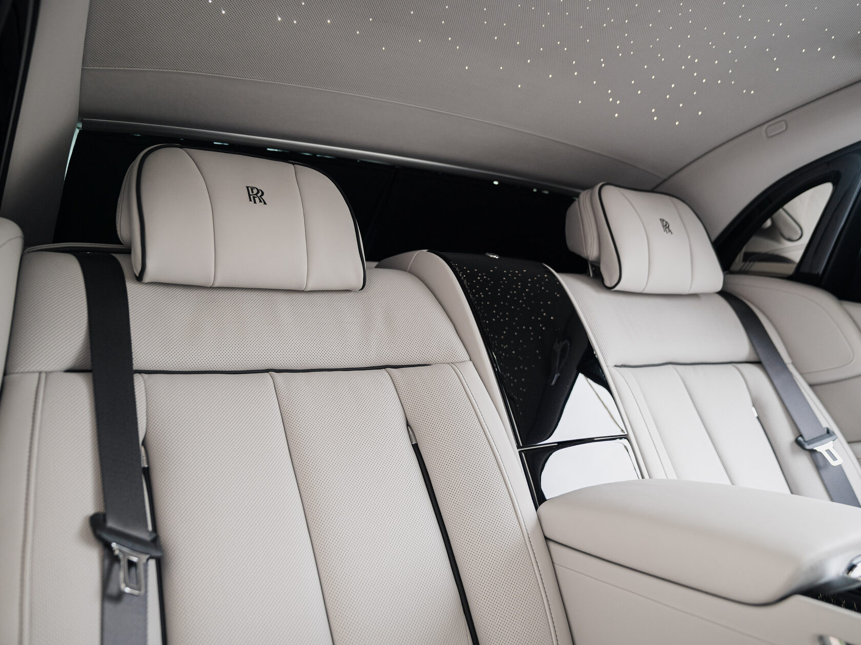 Rolls-Royce Phantom Extended  <br>Black Diamond 