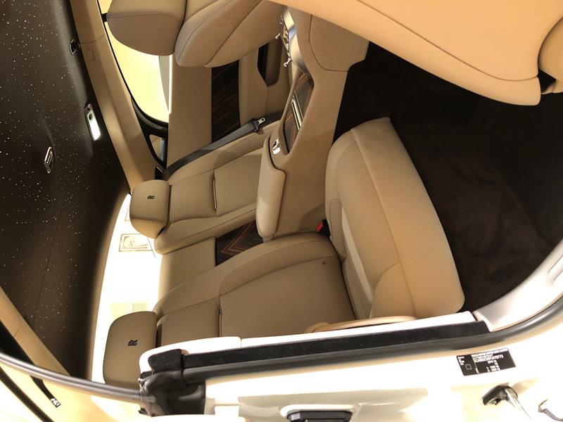 Rolls-Royce Wraith 2015 год <br>English White 