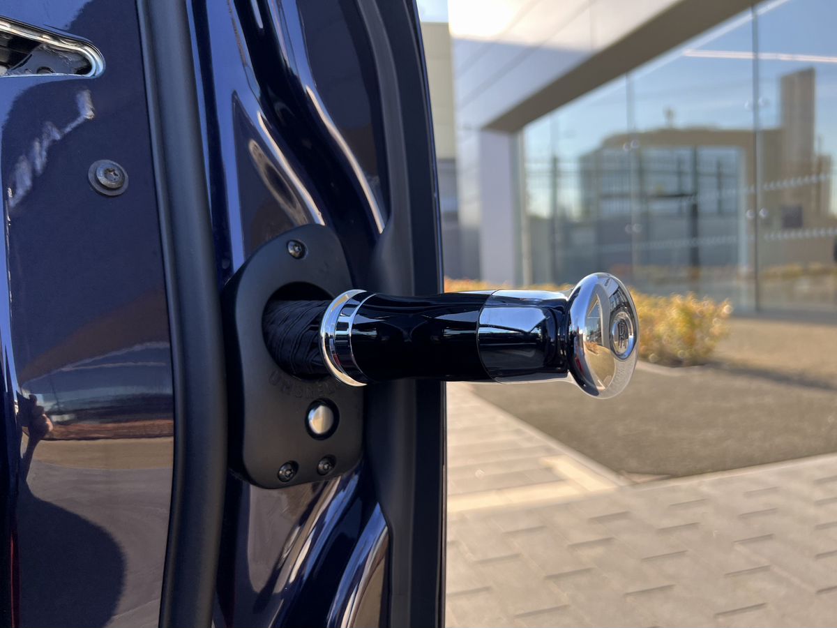 Rolls-Royce Cullinan, I 2020 год <br>Синий