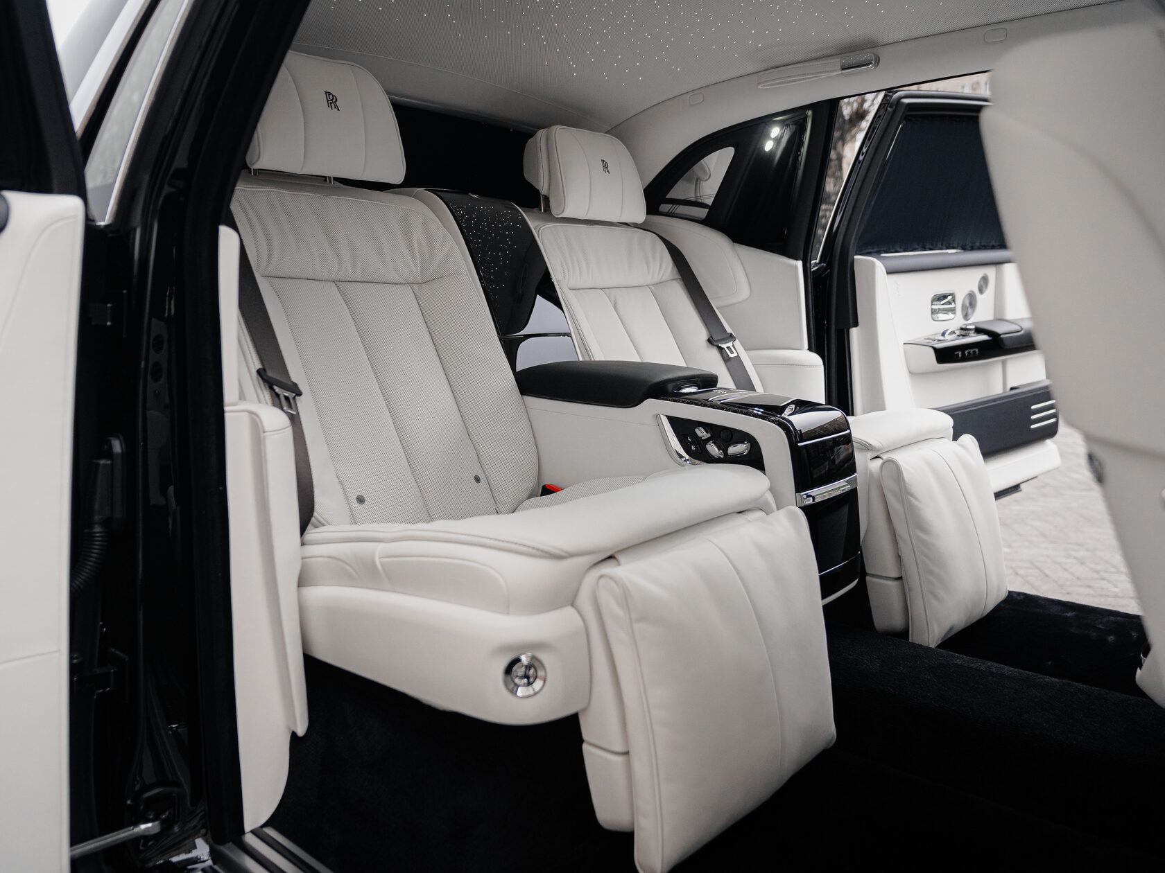 Rolls-Royce Phantom Extended 2025 год <br>Black Diamond 