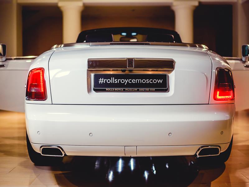 Rolls-Royce Phantom Drophead Coupe 2016 год <br>Arctic White 