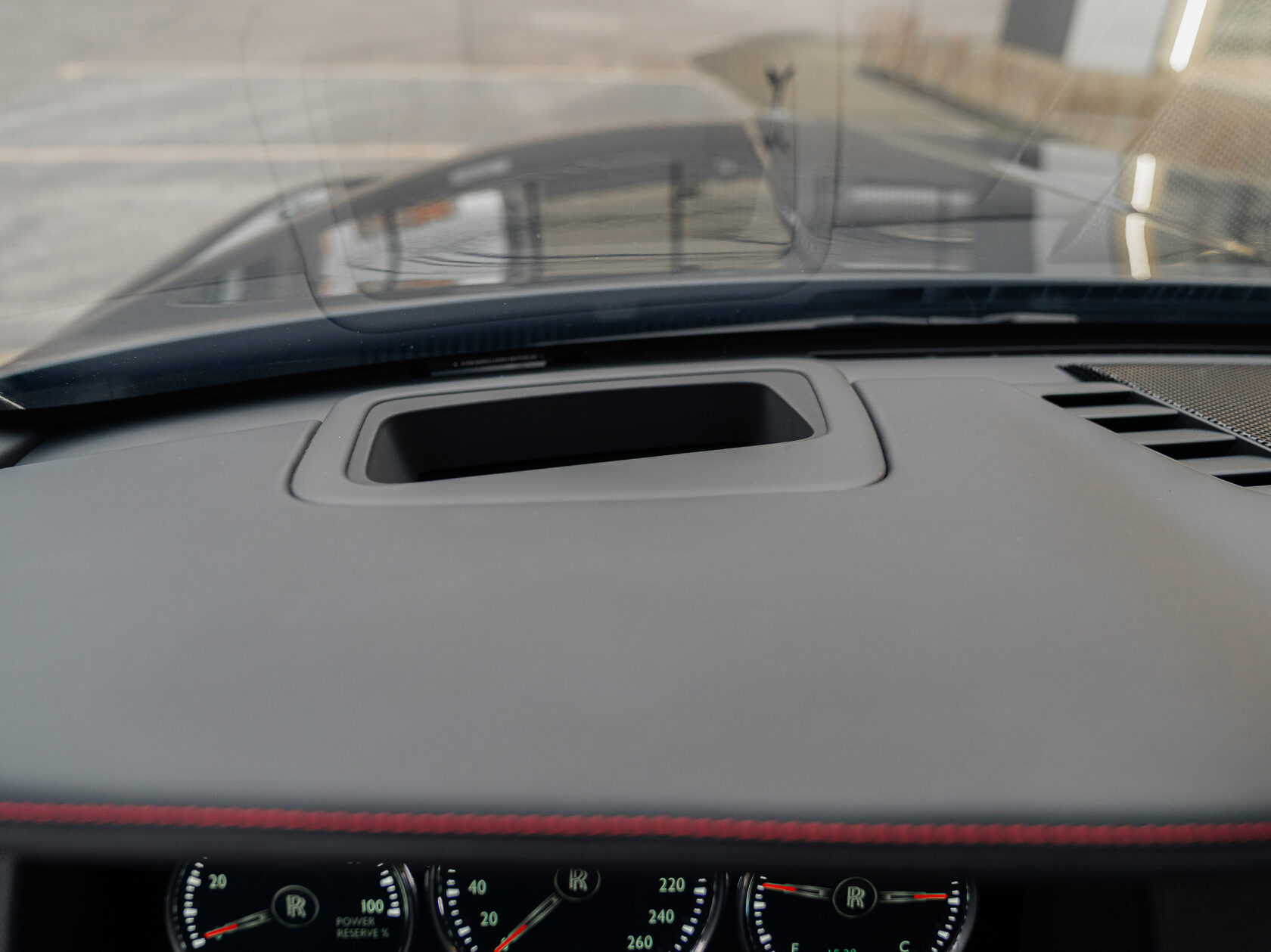 Rolls-Royce Cullinan Black Badge I 2025 год <br>Black Diamond 