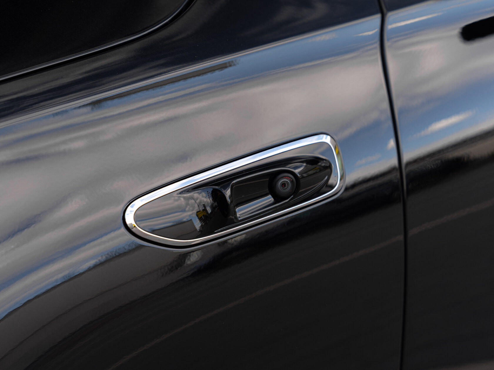 Rolls-Royce Maybach S 580 II  <br>черный обсидиан с покрытием металлик 