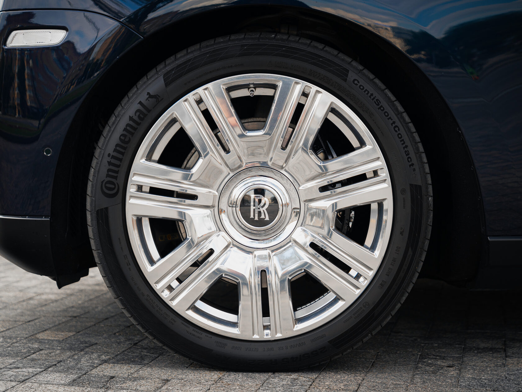 Rolls-Royce Cullinan  <br>Не указано
