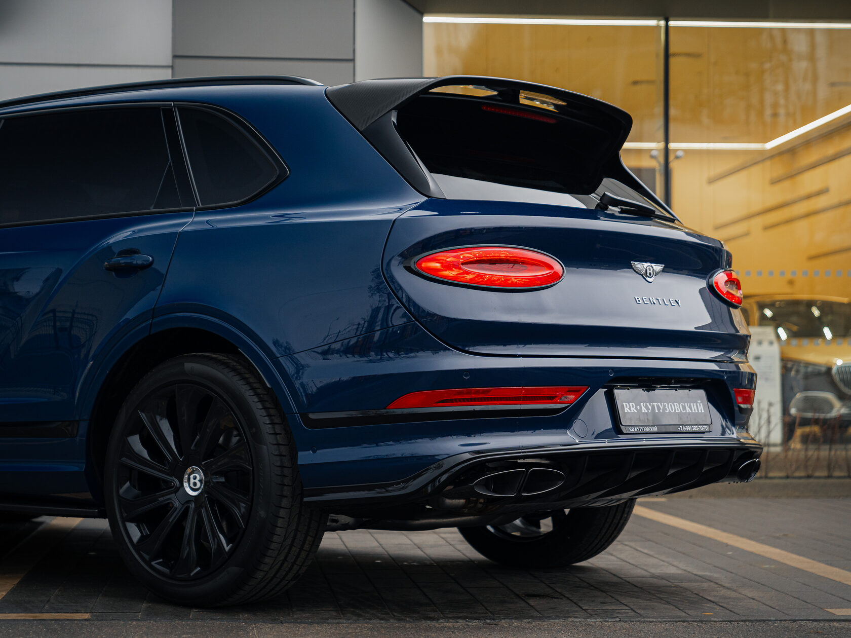 Rolls-Royce Bentayga EWB I Рестайлинг  <br>Синий