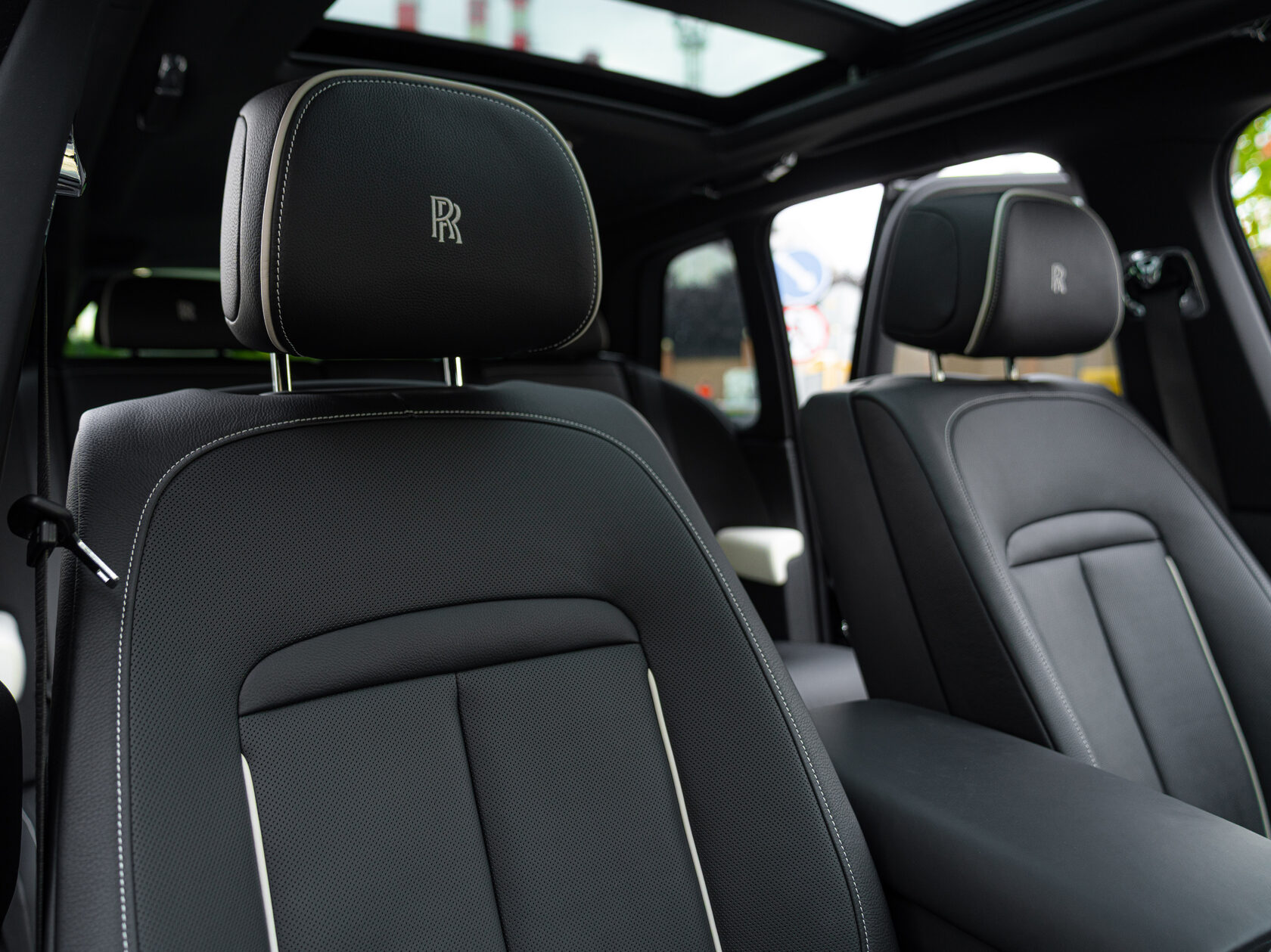 Rolls-Royce Cullinan 2019 год <br>Black Diamond