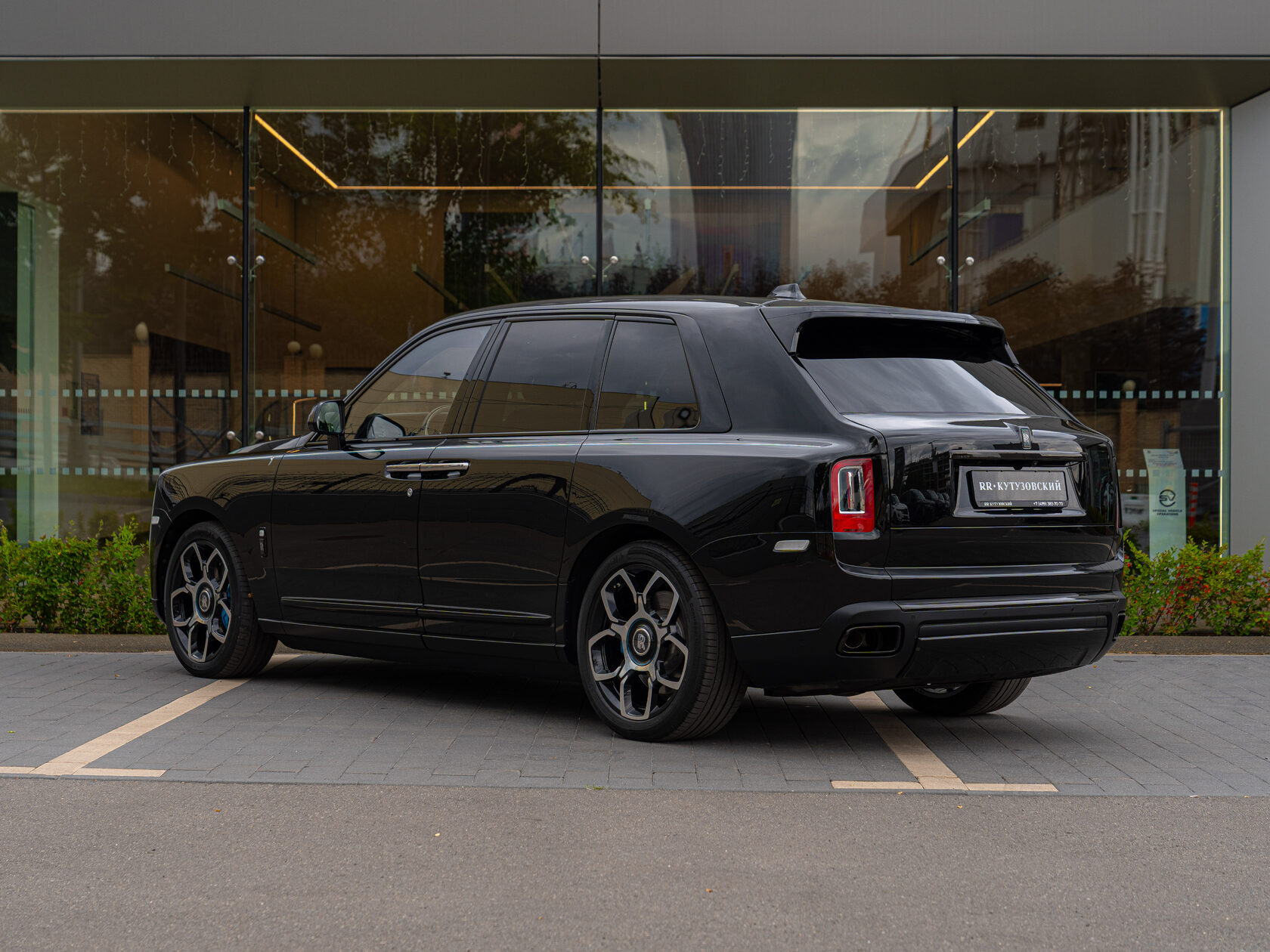 Rolls-Royce Cullinan 2019 год <br>Black Diamond