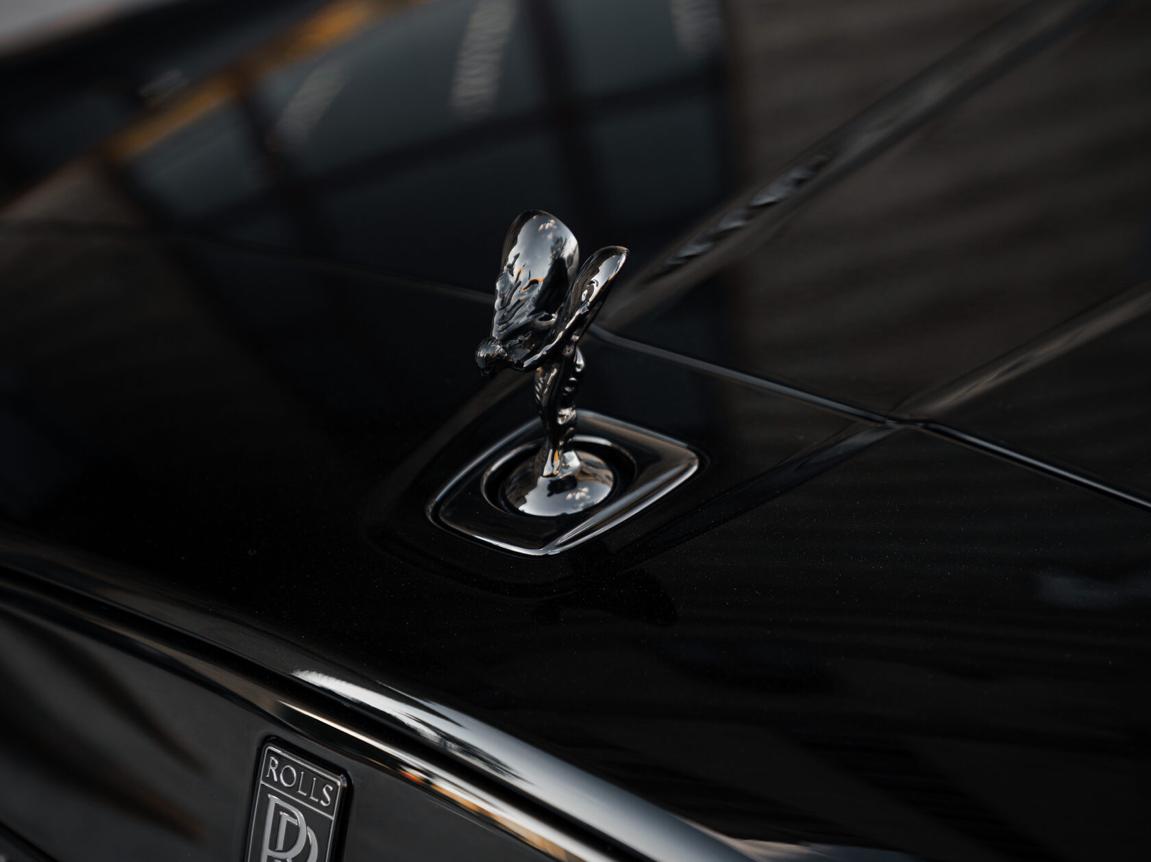 Rolls-Royce Cullinan Black Badge II  <br>Черный 