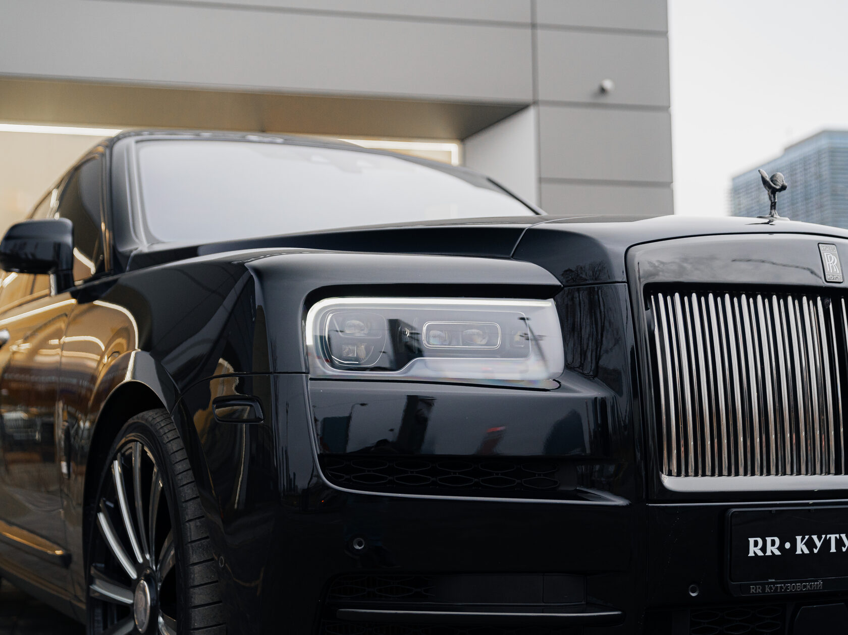 Rolls-Royce Cullinan Black Badge I 2025 год <br>Black Diamond 