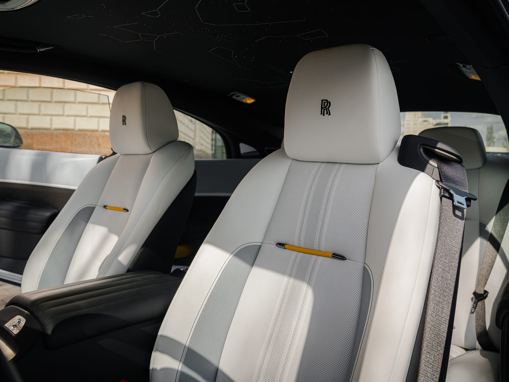 Rolls-Royce Wraith Black Badge Landspeed Collection  <br>Черный/ Небесноголубой