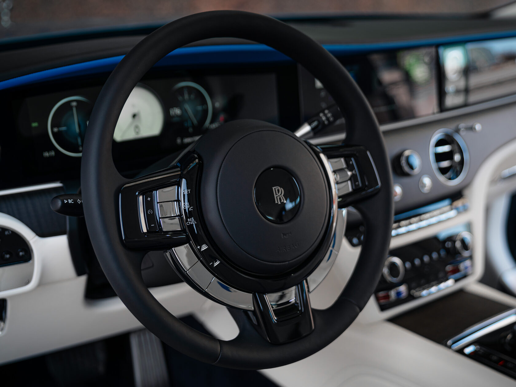 Rolls-Royce Ghost Series II  <br>Mustique Blue 