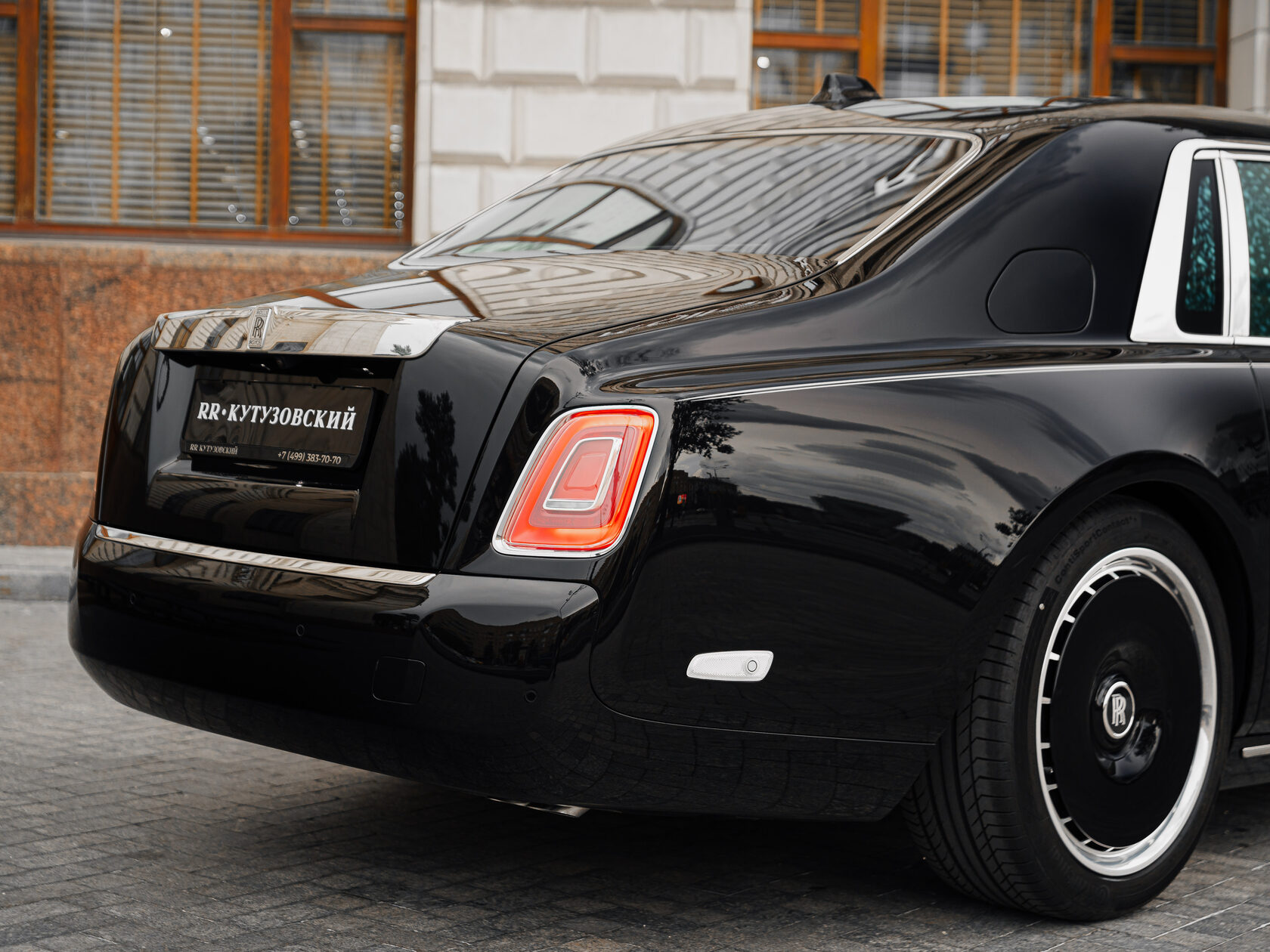 Rolls-Royce Phantom Extended  <br>Black Diamond 