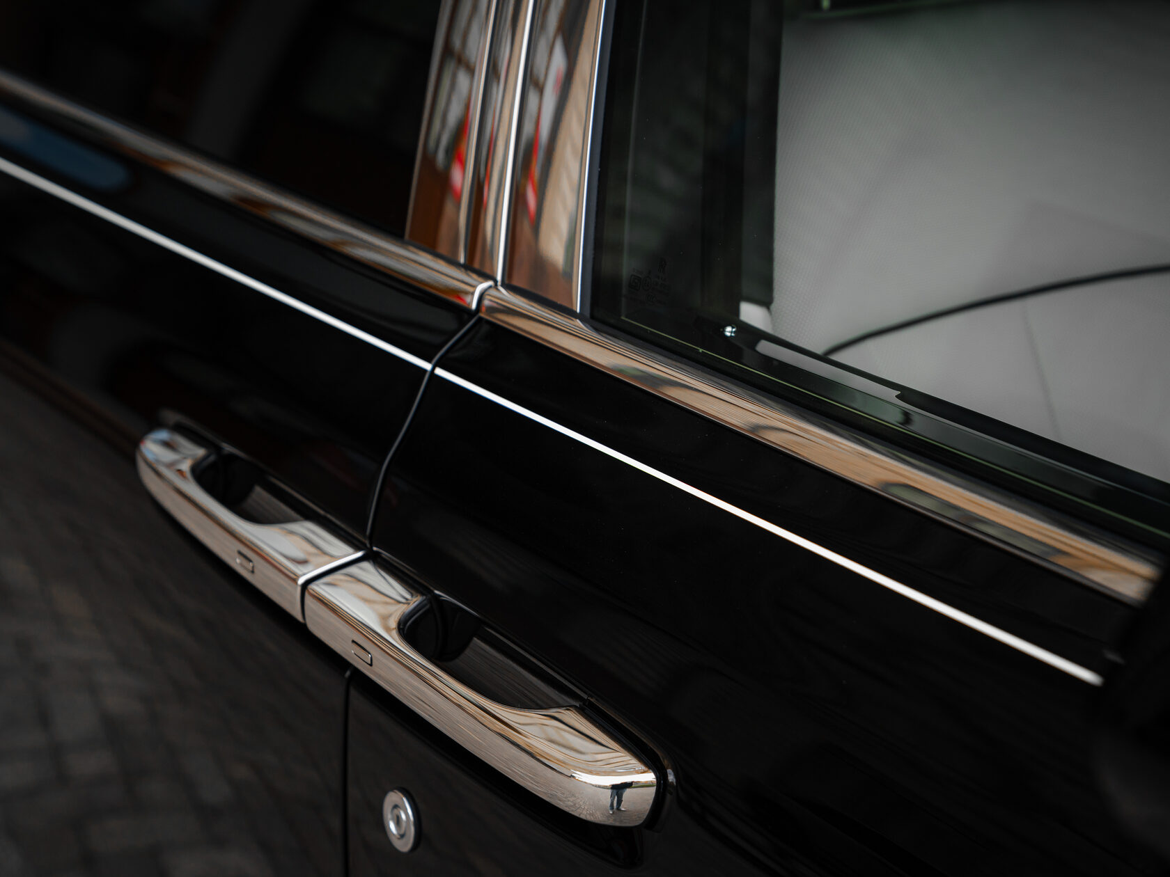 Rolls-Royce Phantom Extended  <br>Black Diamond 