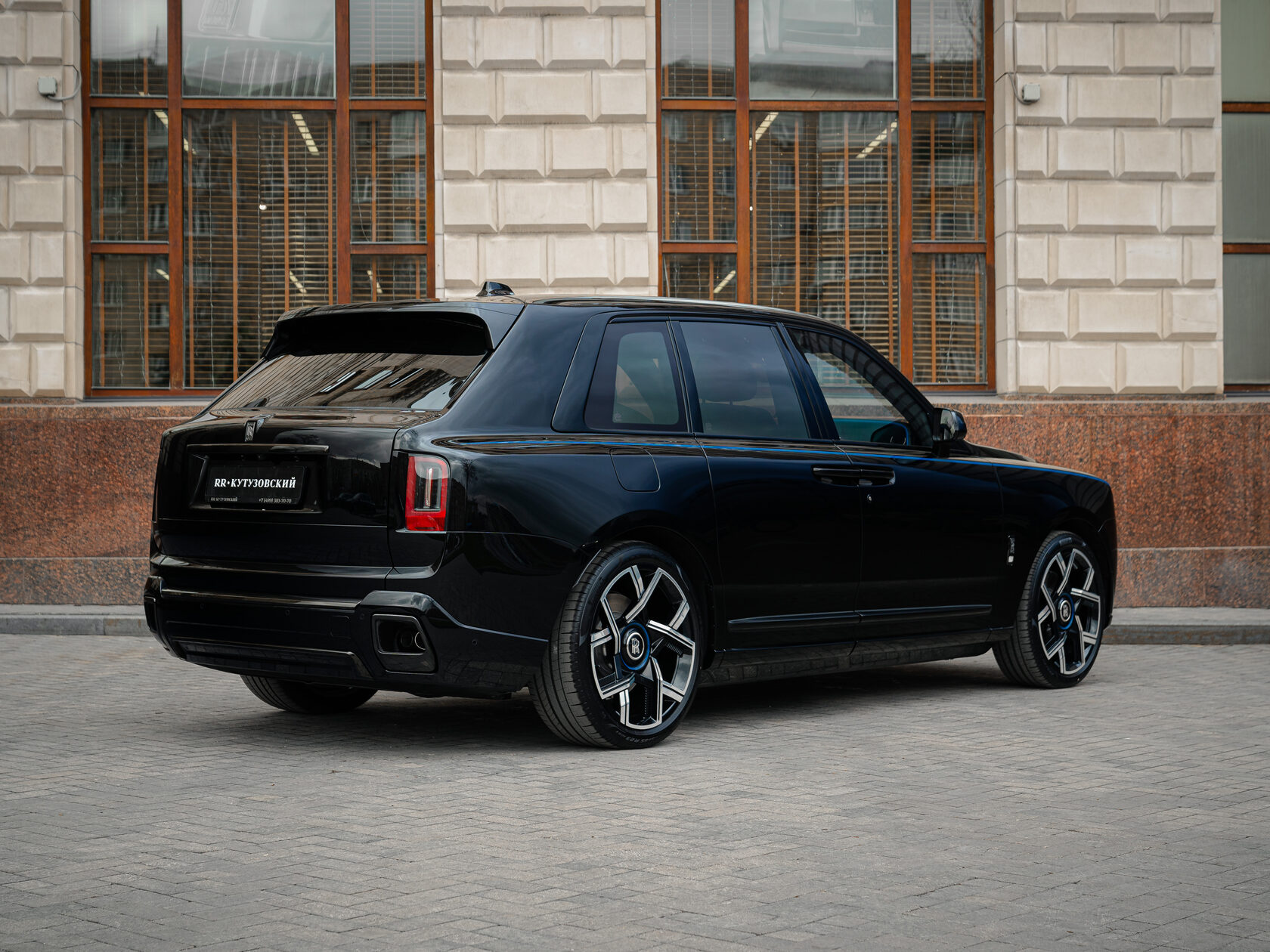 Rolls-Royce Cullinan Black Badge II  <br>Black