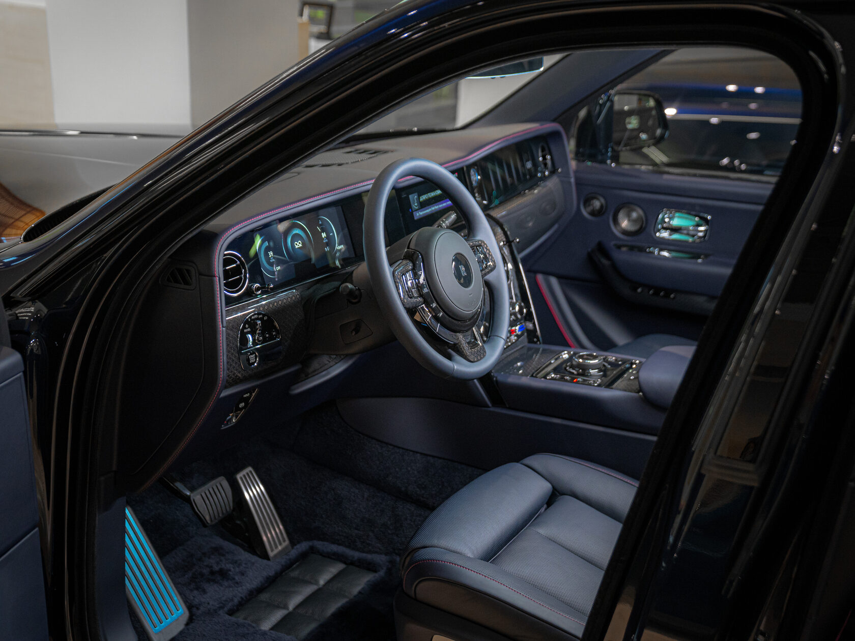 Rolls-Royce Cullinan Black Badge II  <br>Midnight Sapphire