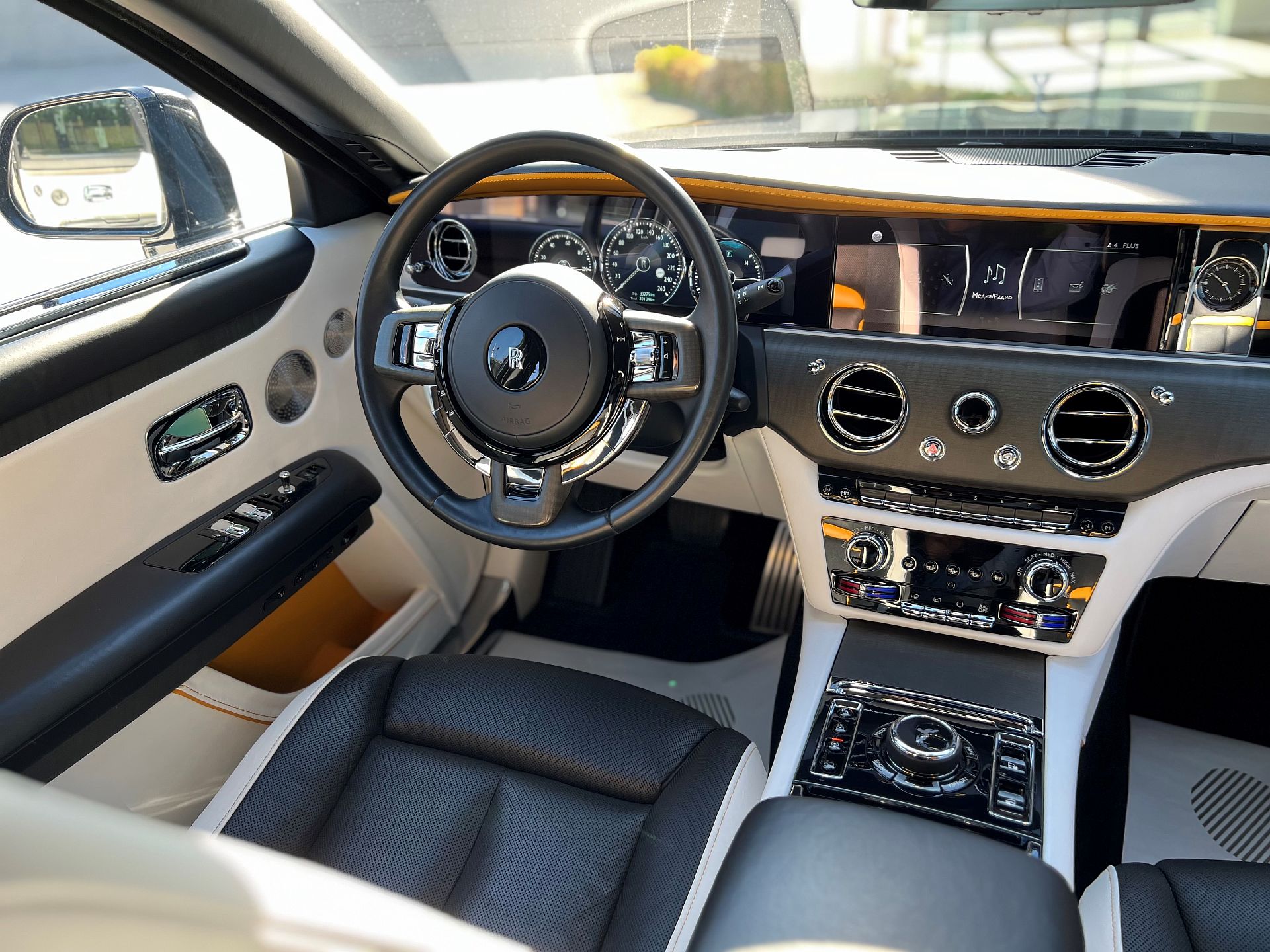 Rolls-Royce Ghost 2020 год <br>Diamond Black 