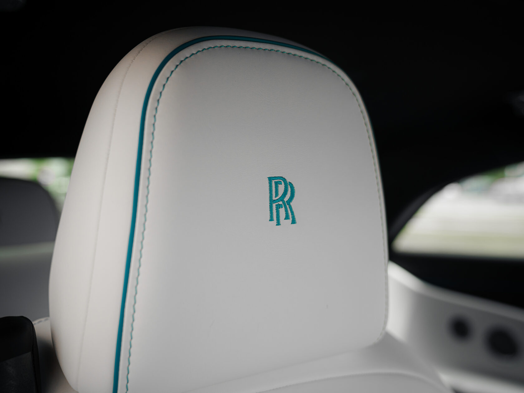 Rolls-Royce Black Badge Spectre  <br>Не указано