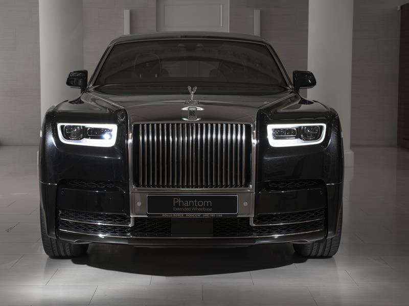 Rolls-Royce Phantom EWB  <br>Diamond Black 