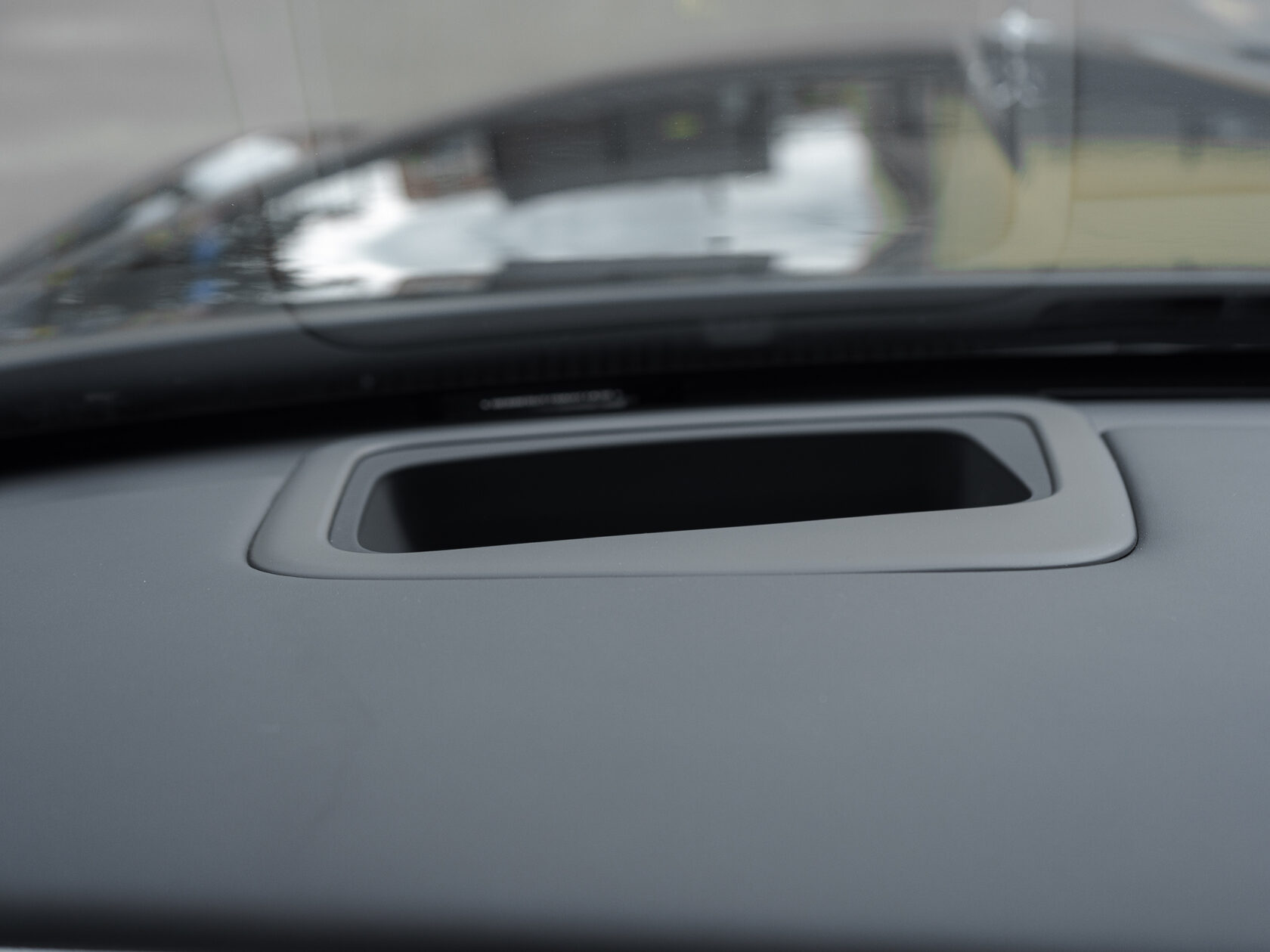 Rolls-Royce Cullinan  <br>Черный 