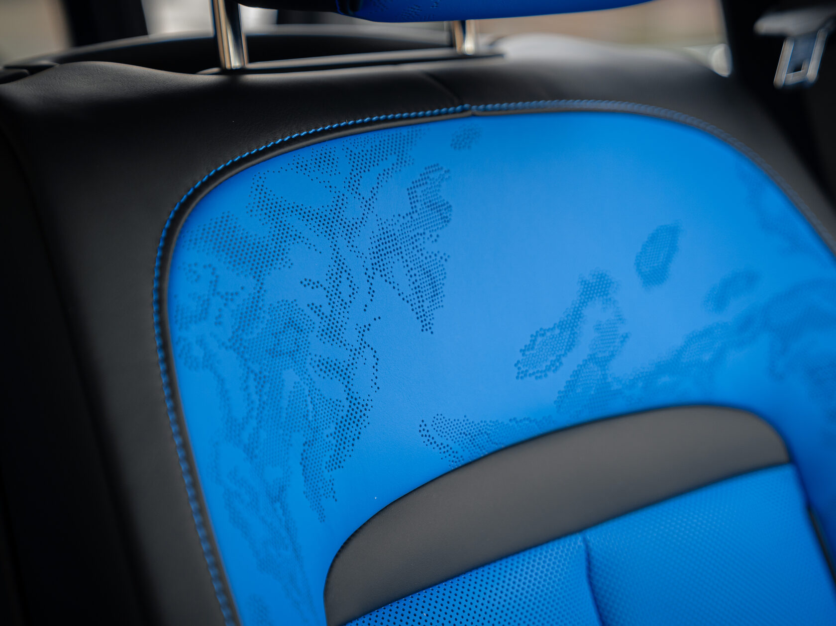 Rolls-Royce Cullinan Black Badge II  <br>Black