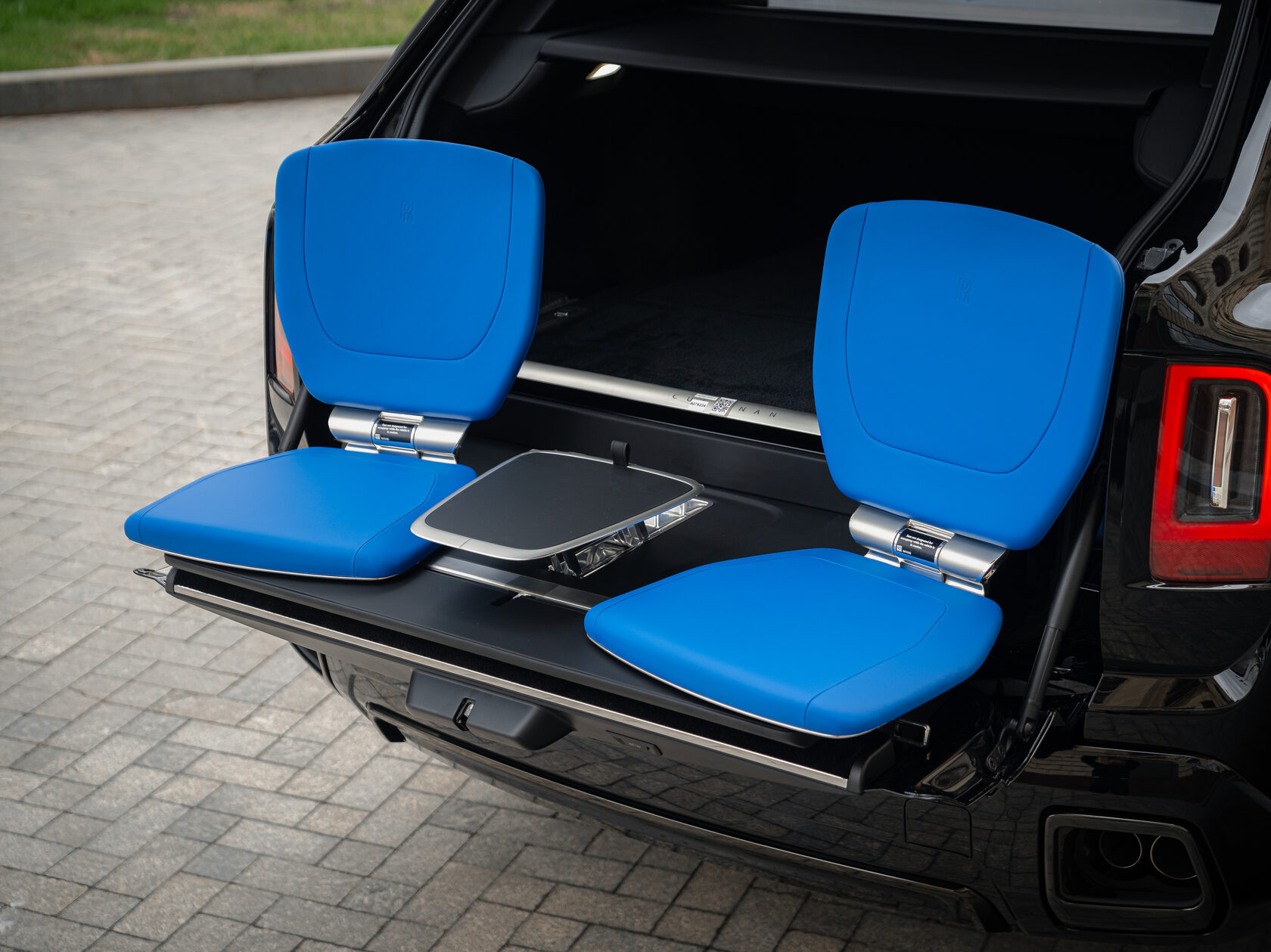 Rolls-Royce Cullinan Black Badge II  <br>Black