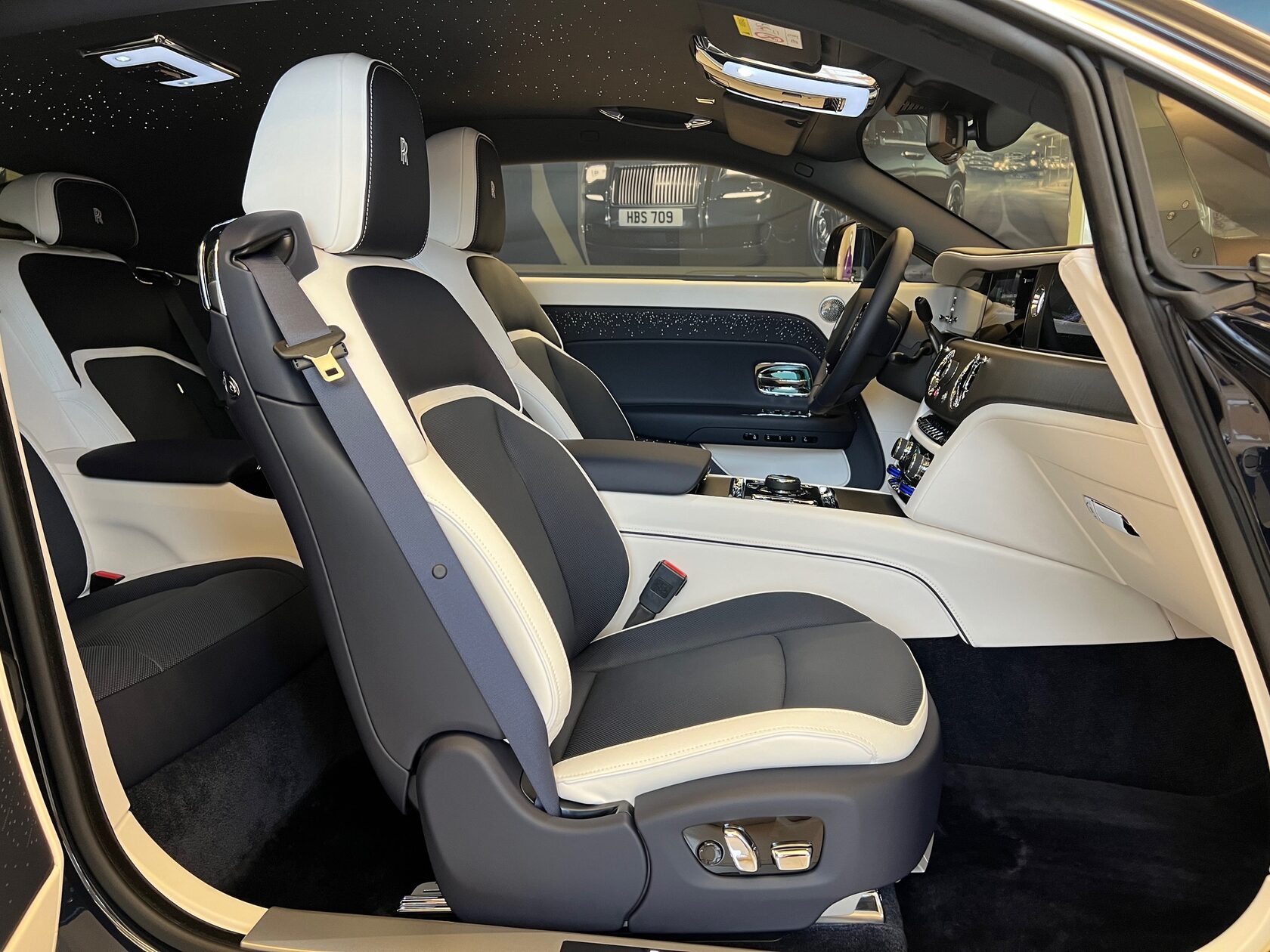 Rolls-Royce Spectre 2024 год <br>Midnight Sapphire 