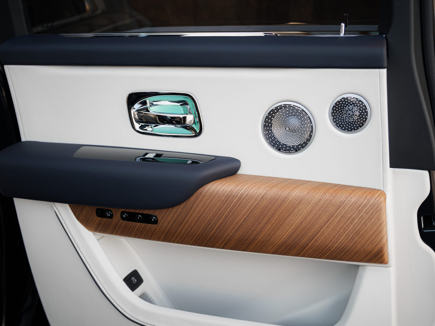 Rolls-Royce II Midnight Sapphire  <br>Midnight Sapphire 