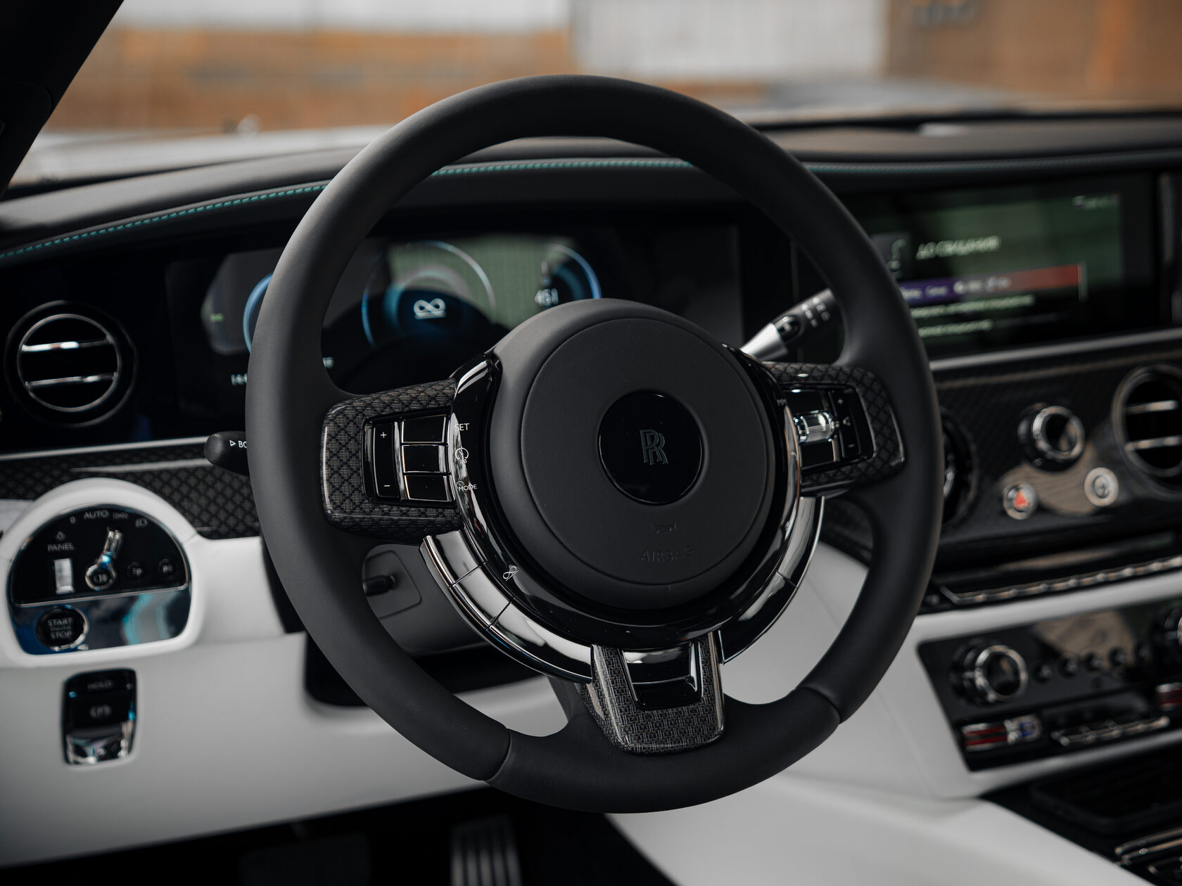 Rolls-Royce Black Badge Spectre  <br>Не указано