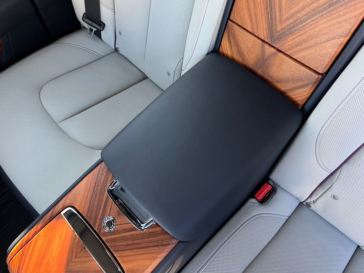 Rolls-Royce Cullinan, I 2020 год <br>Синий