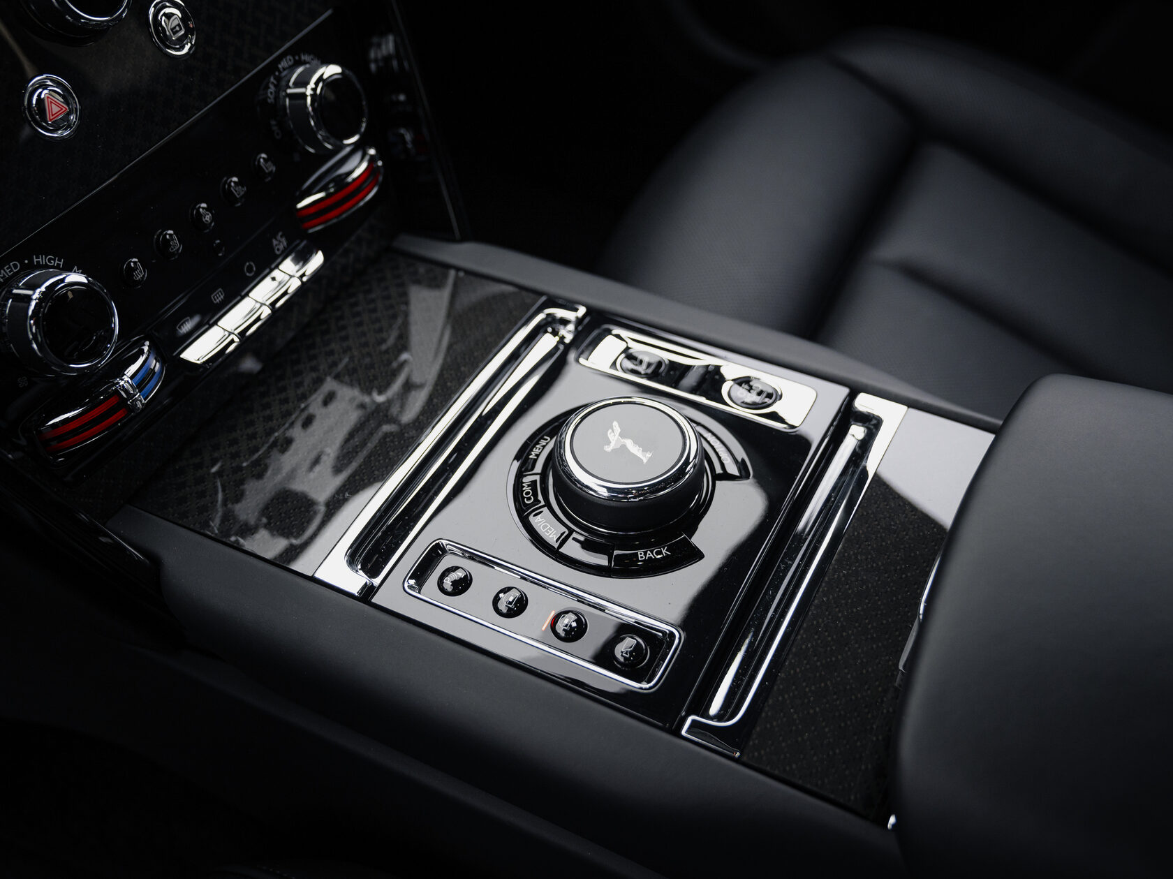 Rolls-Royce Cullinan Black Badge I 2025 год <br>Black Diamond 