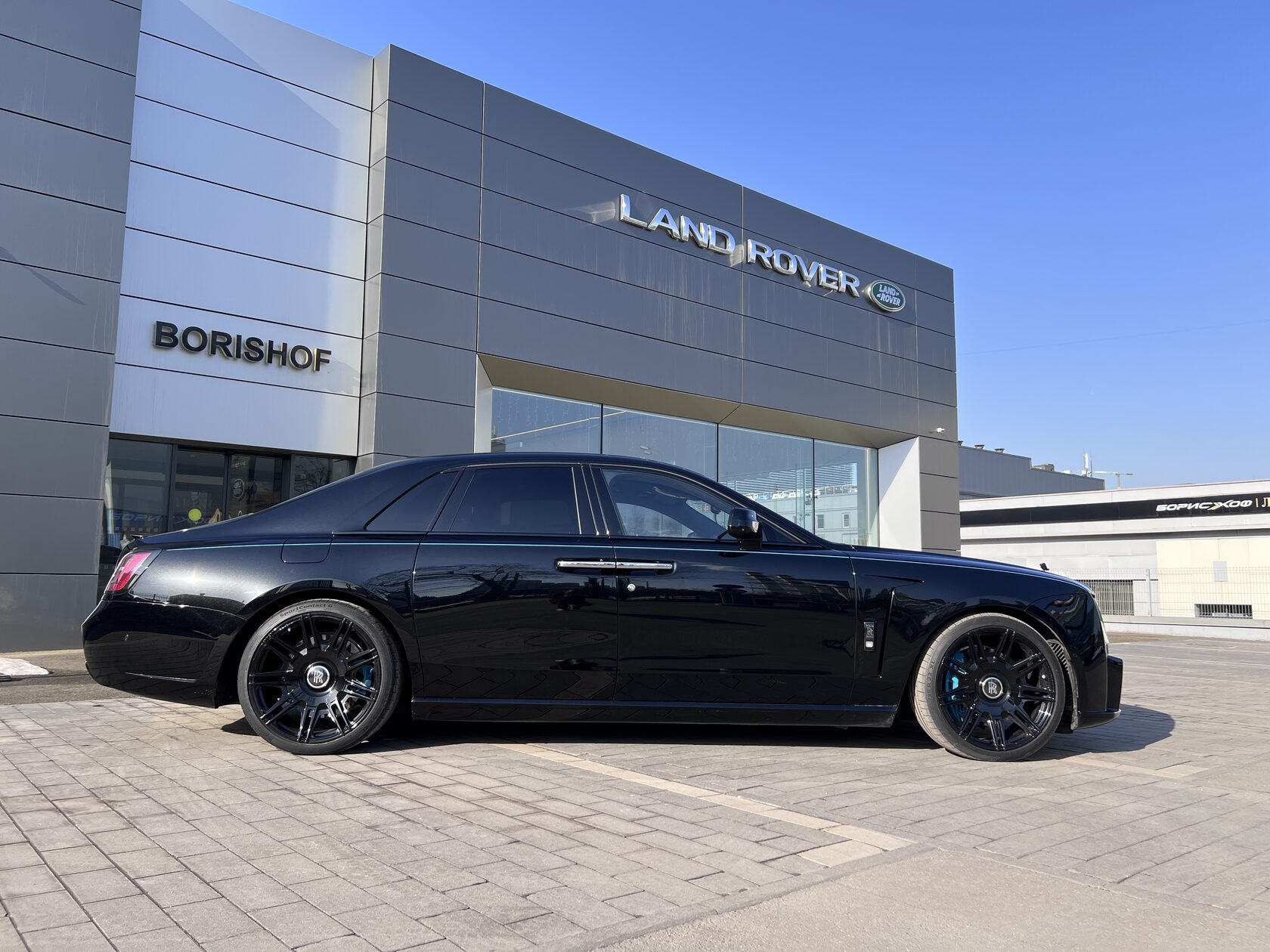 Rolls-Royce Ghost Black Badge by NOVITEC 2025 год <br>Черный Металлик Diamond Black 