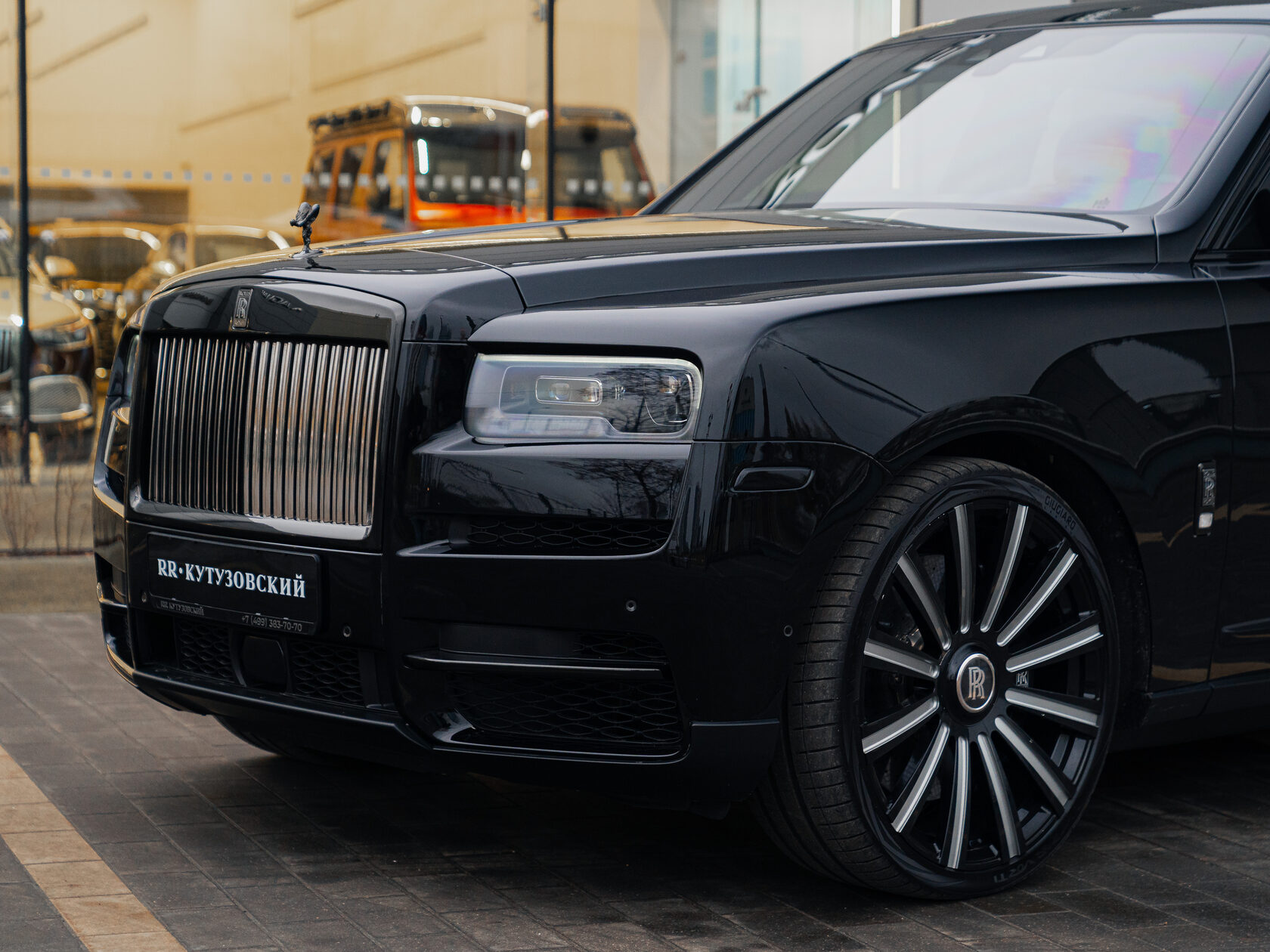 Rolls-Royce Cullinan Black Badge I 2025 год <br>Black Diamond 