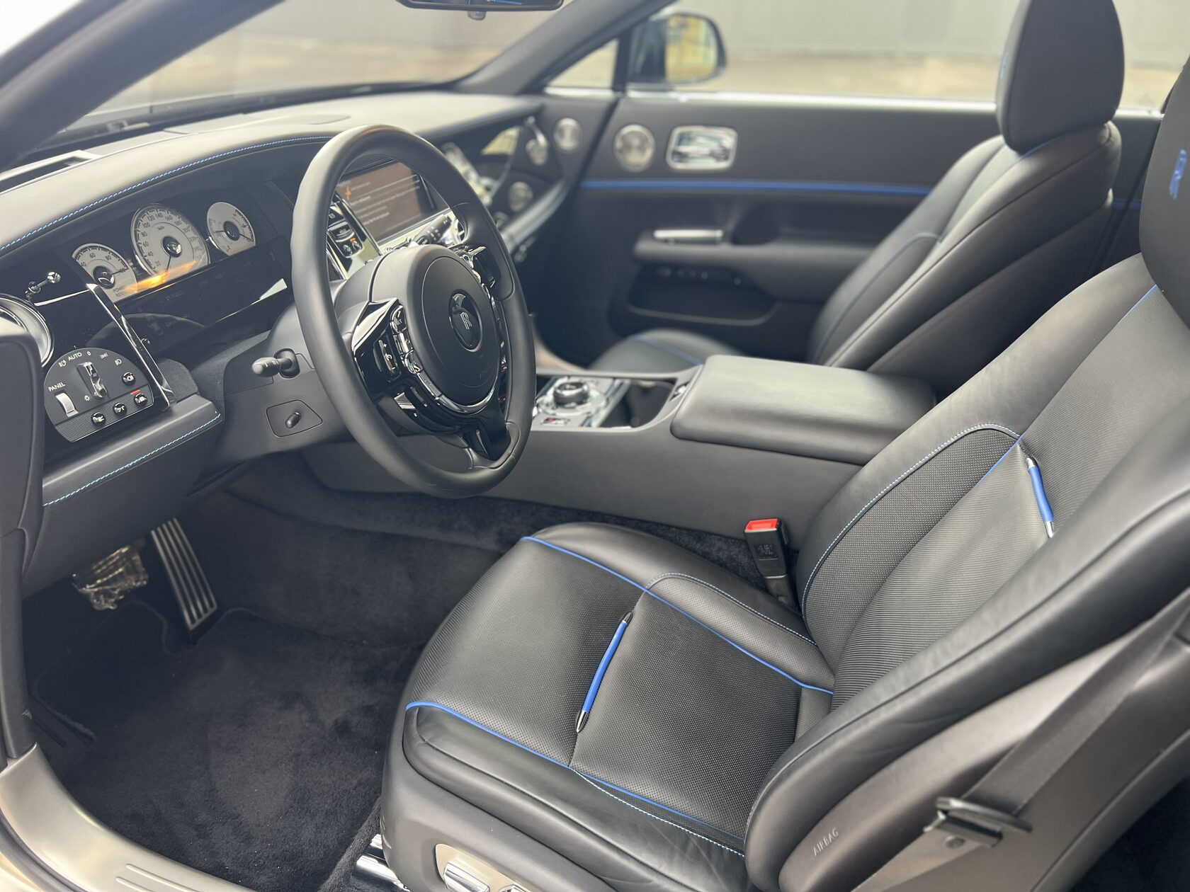 Rolls-Royce Wraith 2019 год <br>Черный