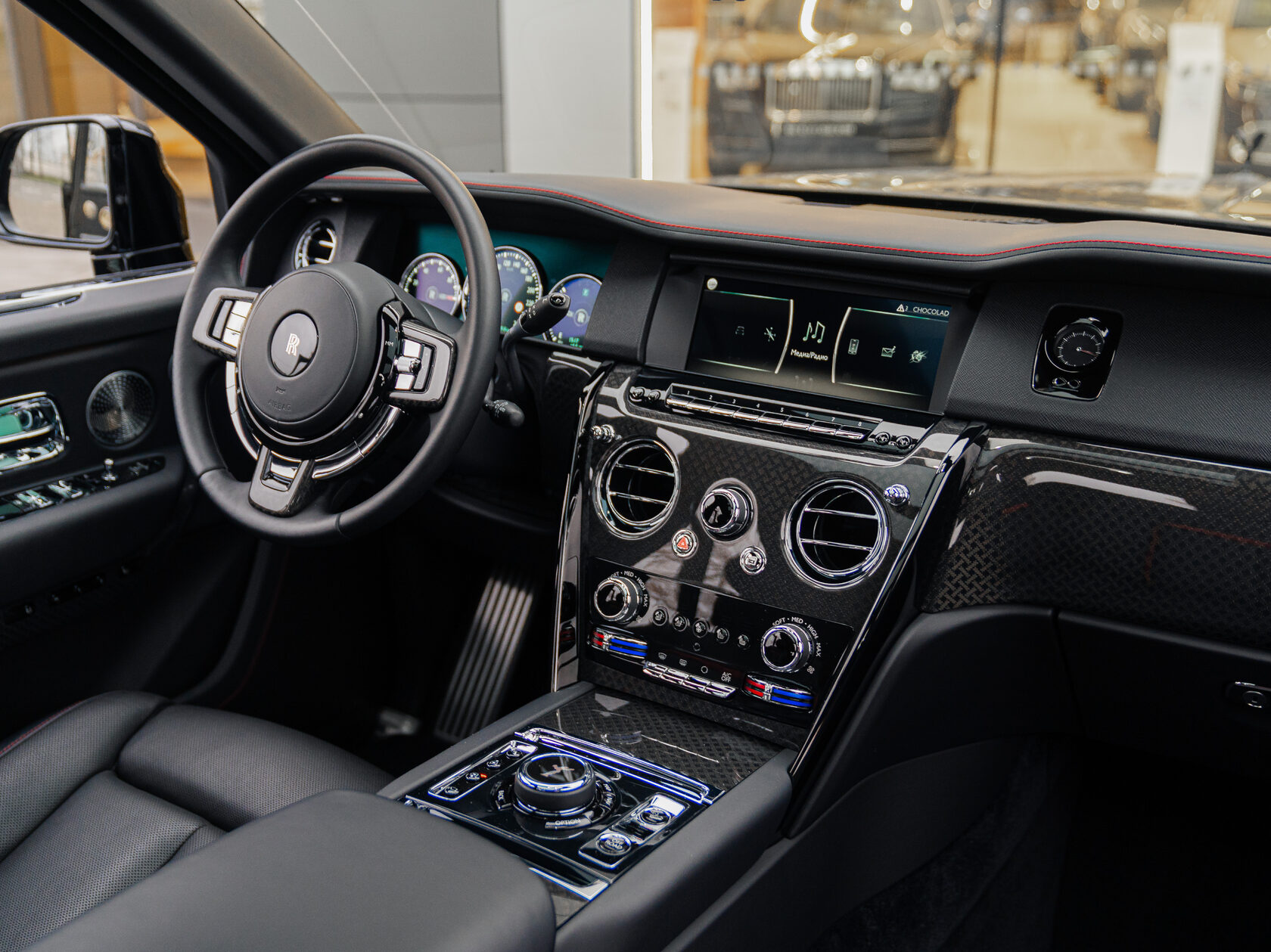 Rolls-Royce Cullinan Black Badge I 2025 год <br>Black Diamond 