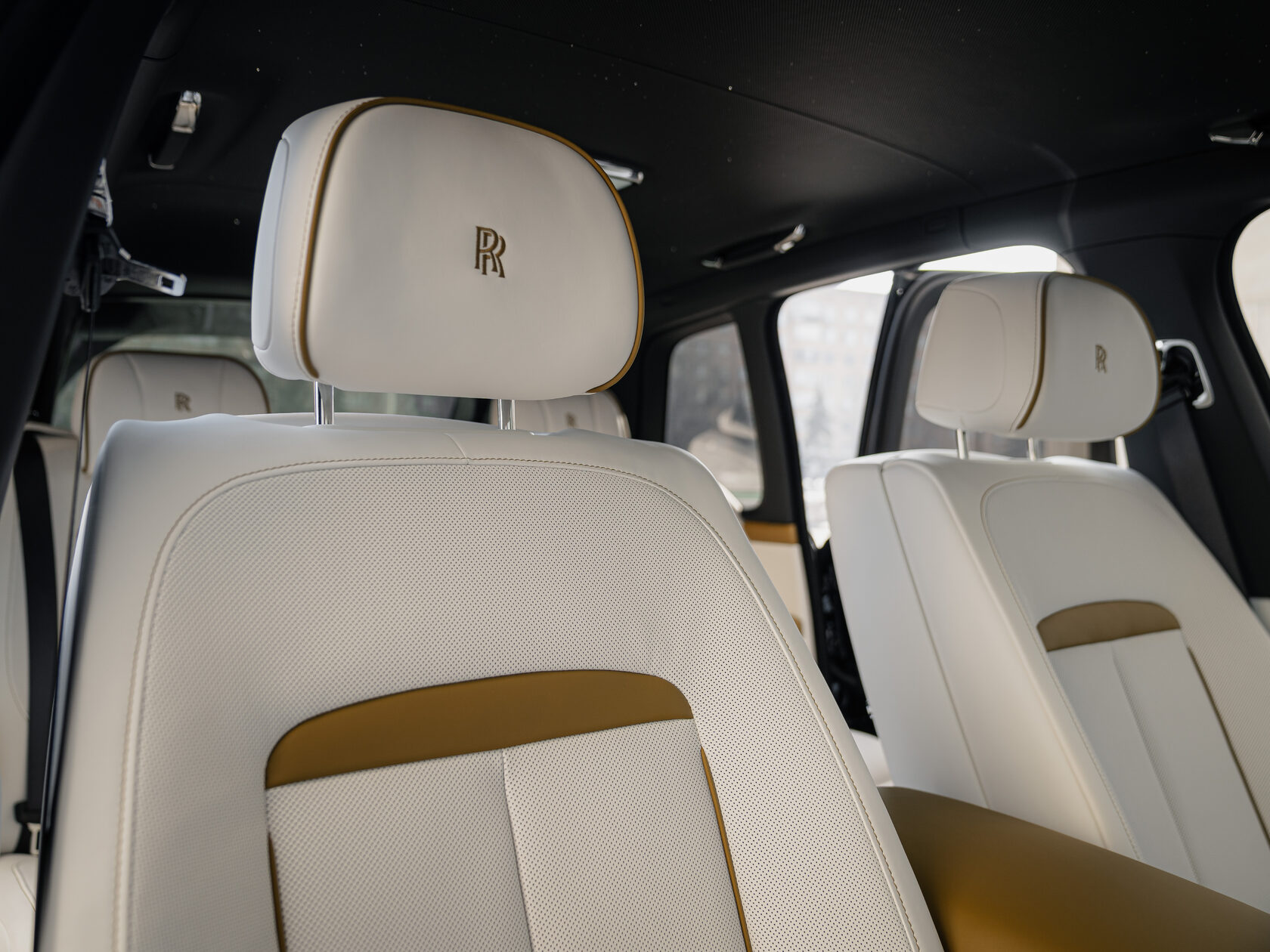 Rolls-Royce Cullinan Black Badge II  <br>Black Diamond