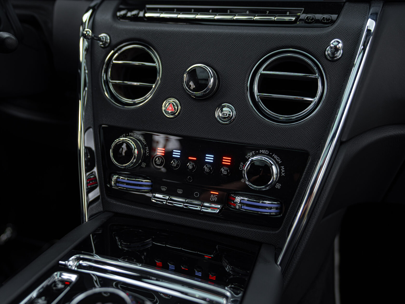Rolls-Royce Cullinan 2019 год <br>Black Diamond