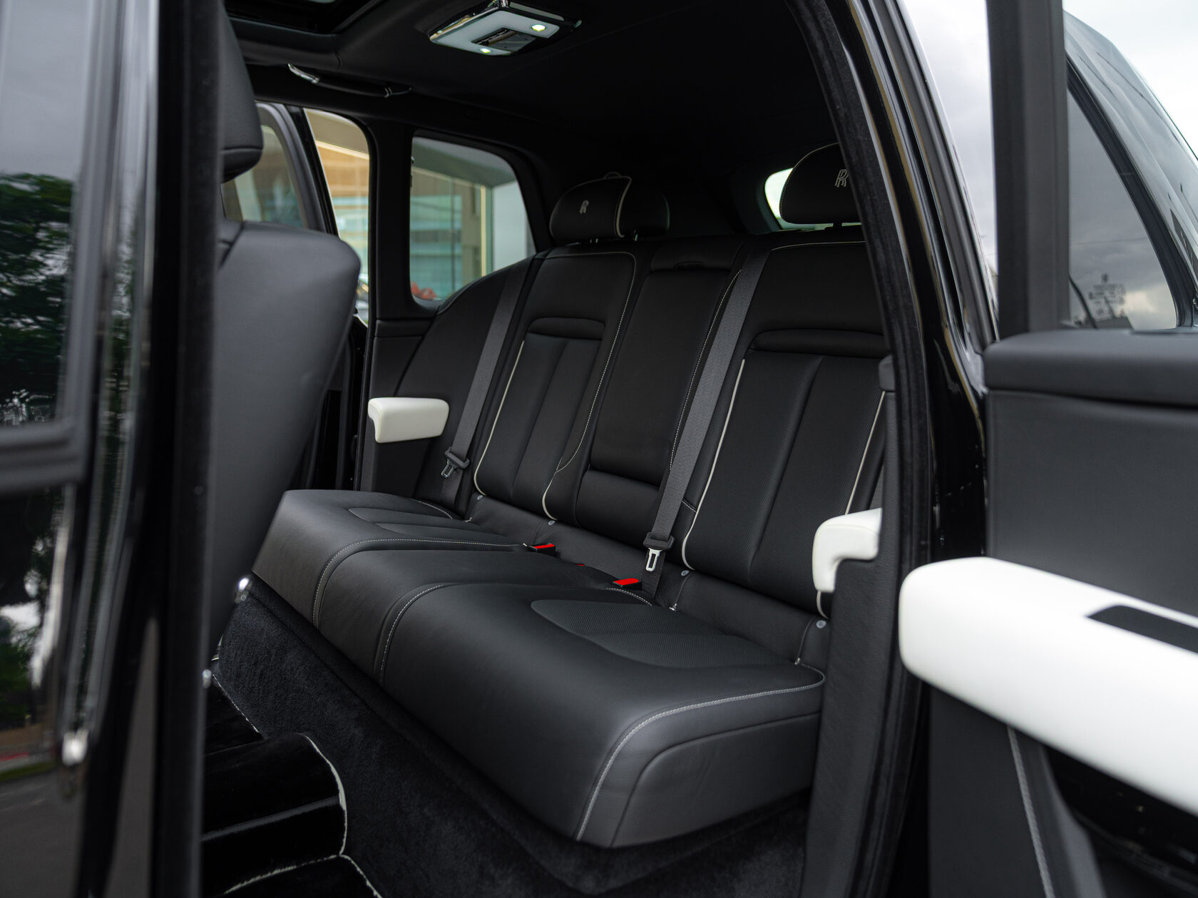 Rolls-Royce Cullinan 2019 год <br>Black Diamond