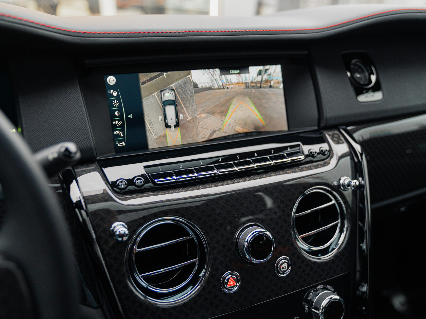 Rolls-Royce Cullinan Black Badge I 2025 год <br>Black Diamond 