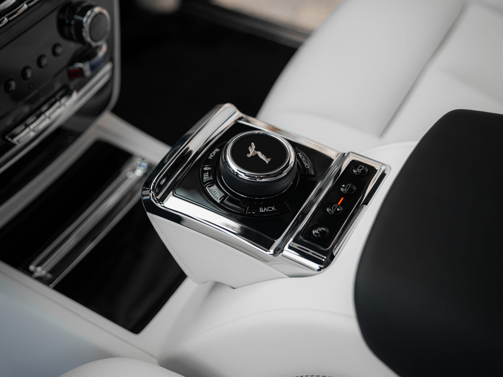Rolls-Royce Phantom Extended  <br>Black Diamond 