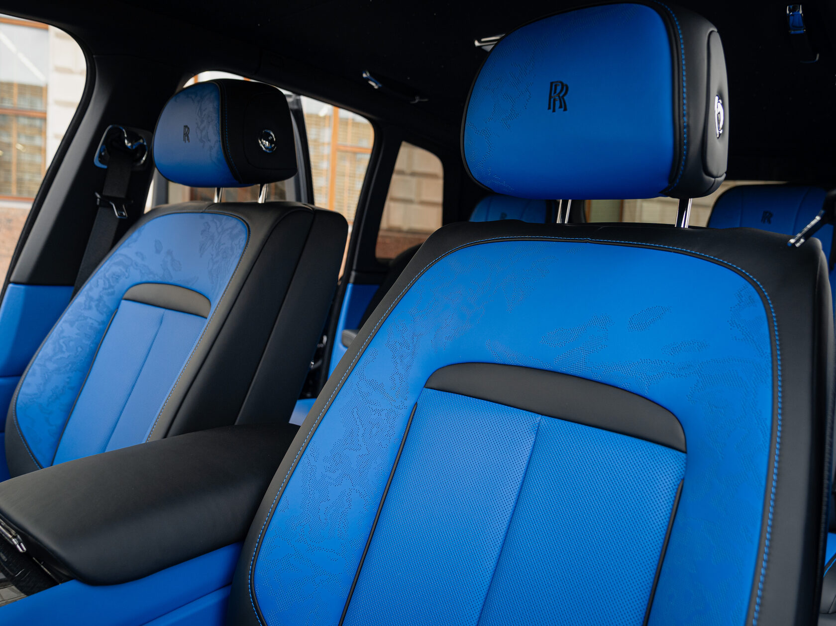 Rolls-Royce Cullinan Black Badge II  <br>Black