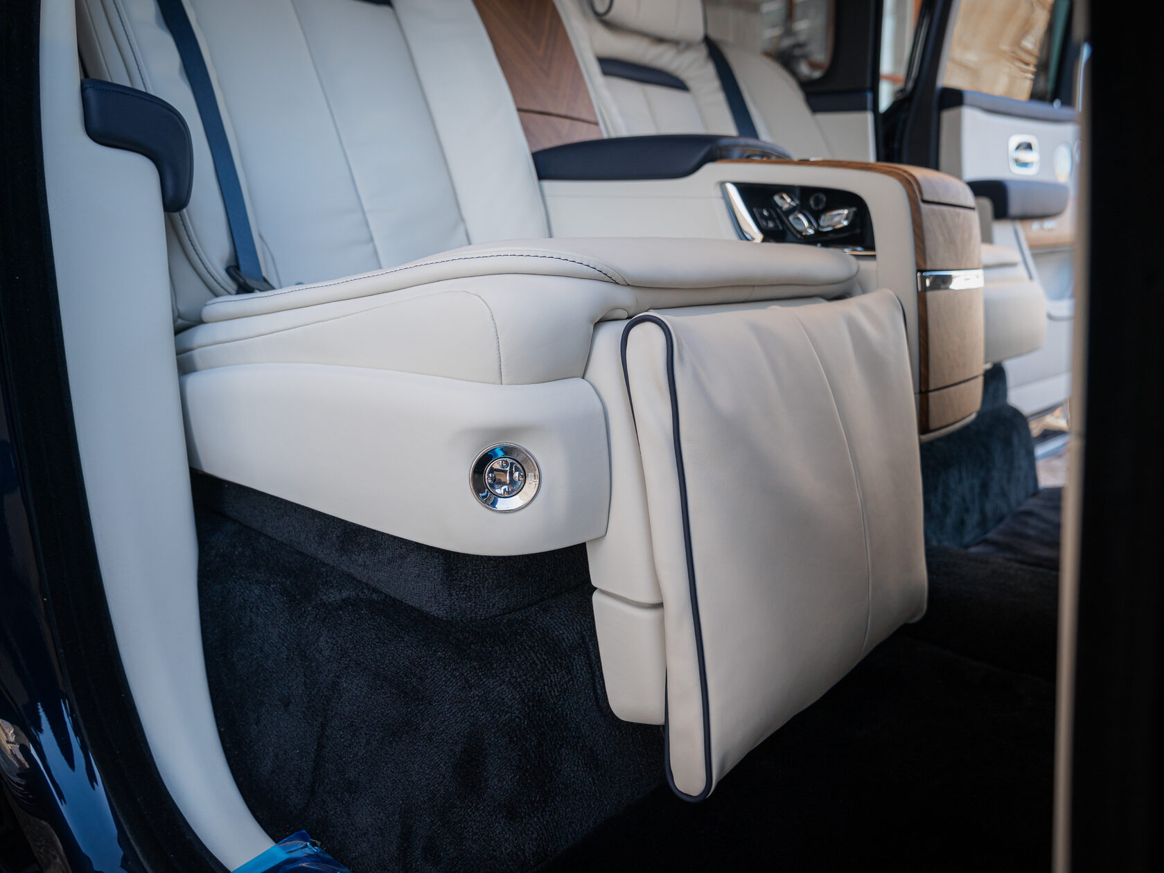 Rolls-Royce II Midnight Sapphire  <br>Midnight Sapphire 