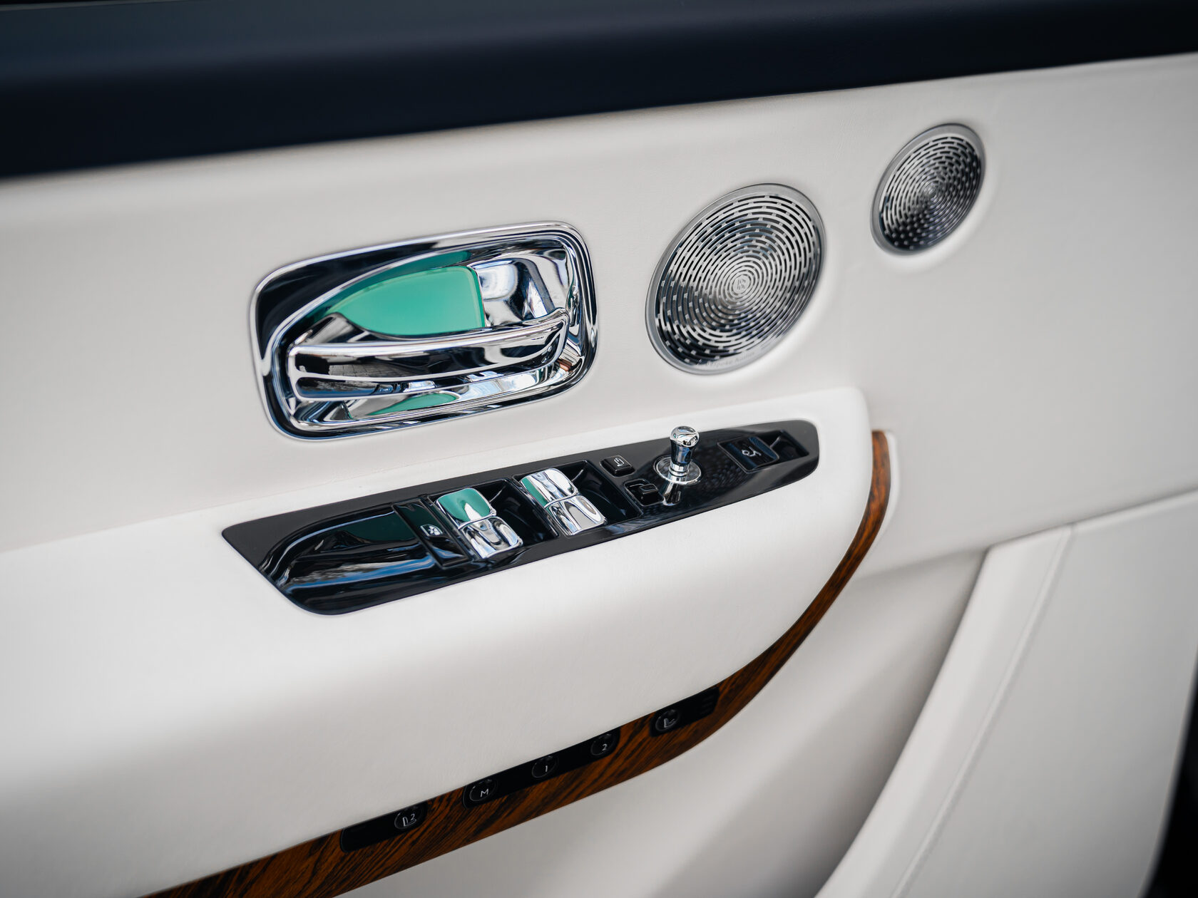 Rolls-Royce Cullinan  <br>Не указано